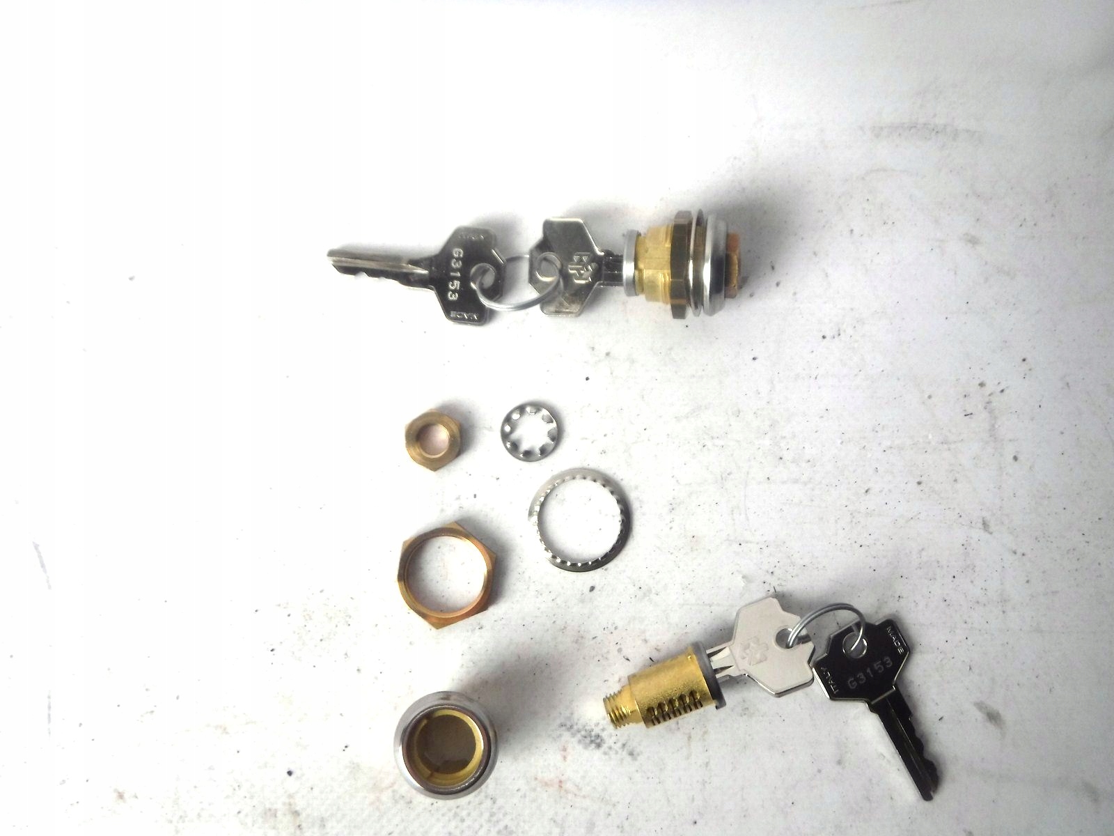 WKŁADKA KLAMKI DRZWI CHŁODNI IZOTERMY KONTENERA Numer katalogowy części 071927037