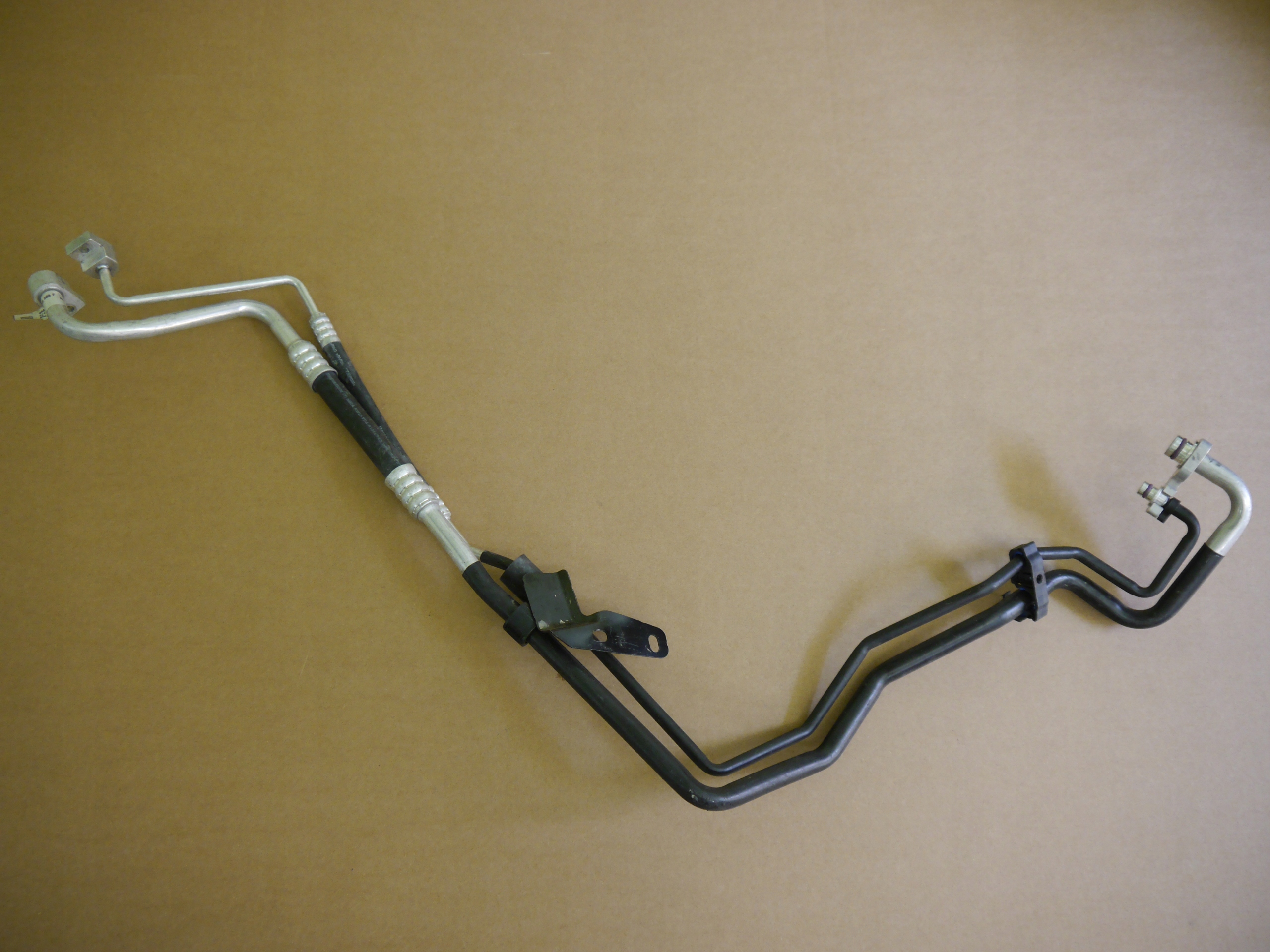 AUDI Q7 4M PRZEWOD KLIMATYZACJI 4M0816885F