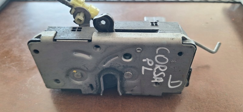 lock door left front OPEL CORSA D 55702895RT