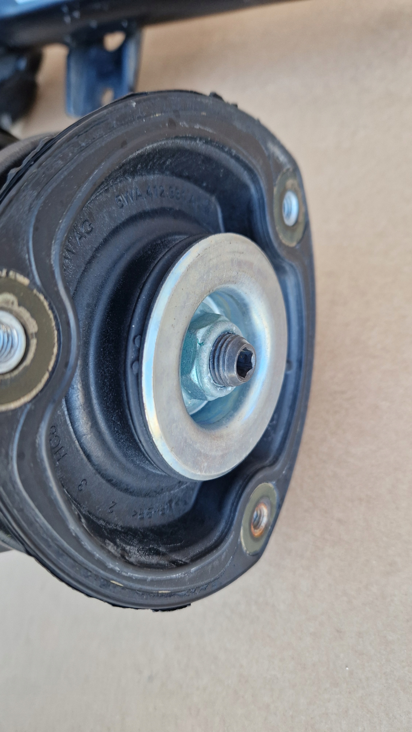 shock absorber front 2Q0413031EM VW SKODA AUDI as new original