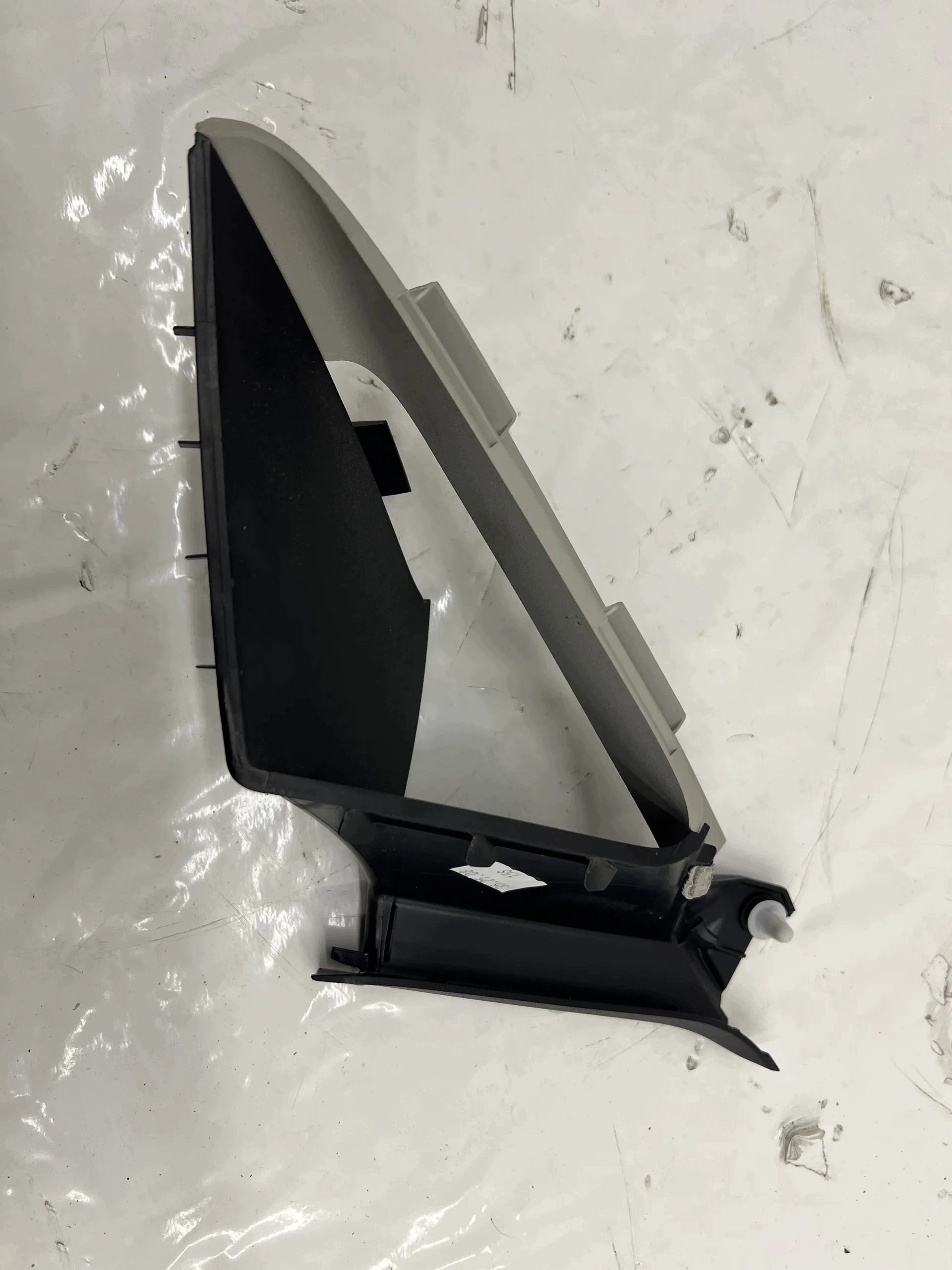 triangle cover door left front 5H0868143 VW GOLF VIII 8 5H
