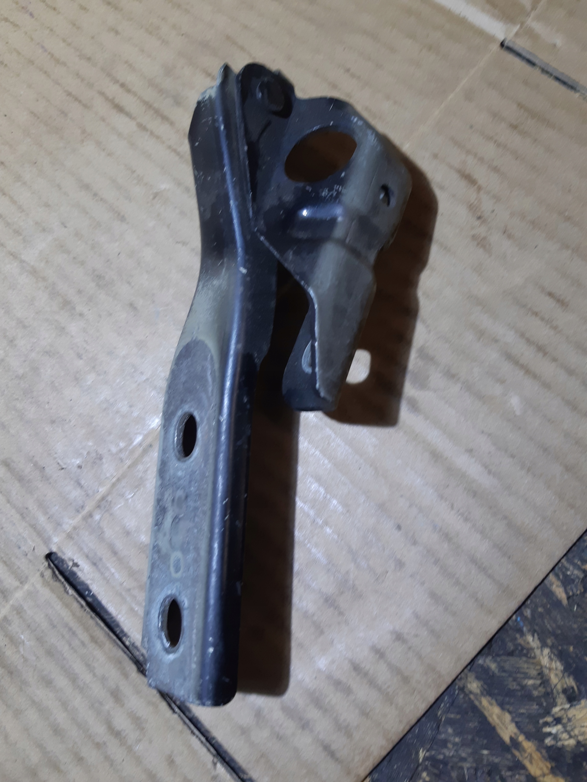 AUDI A3 8P LIFT hinges hinge bonnets left 8P0823301B
