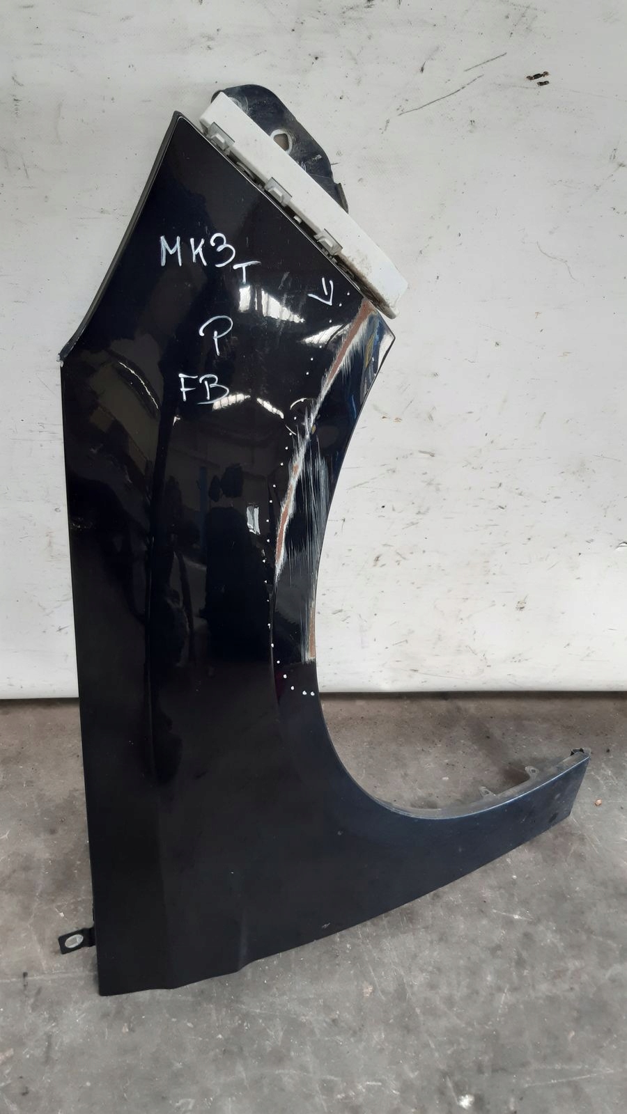 fender right front front Ford Focus MK3 HB FB