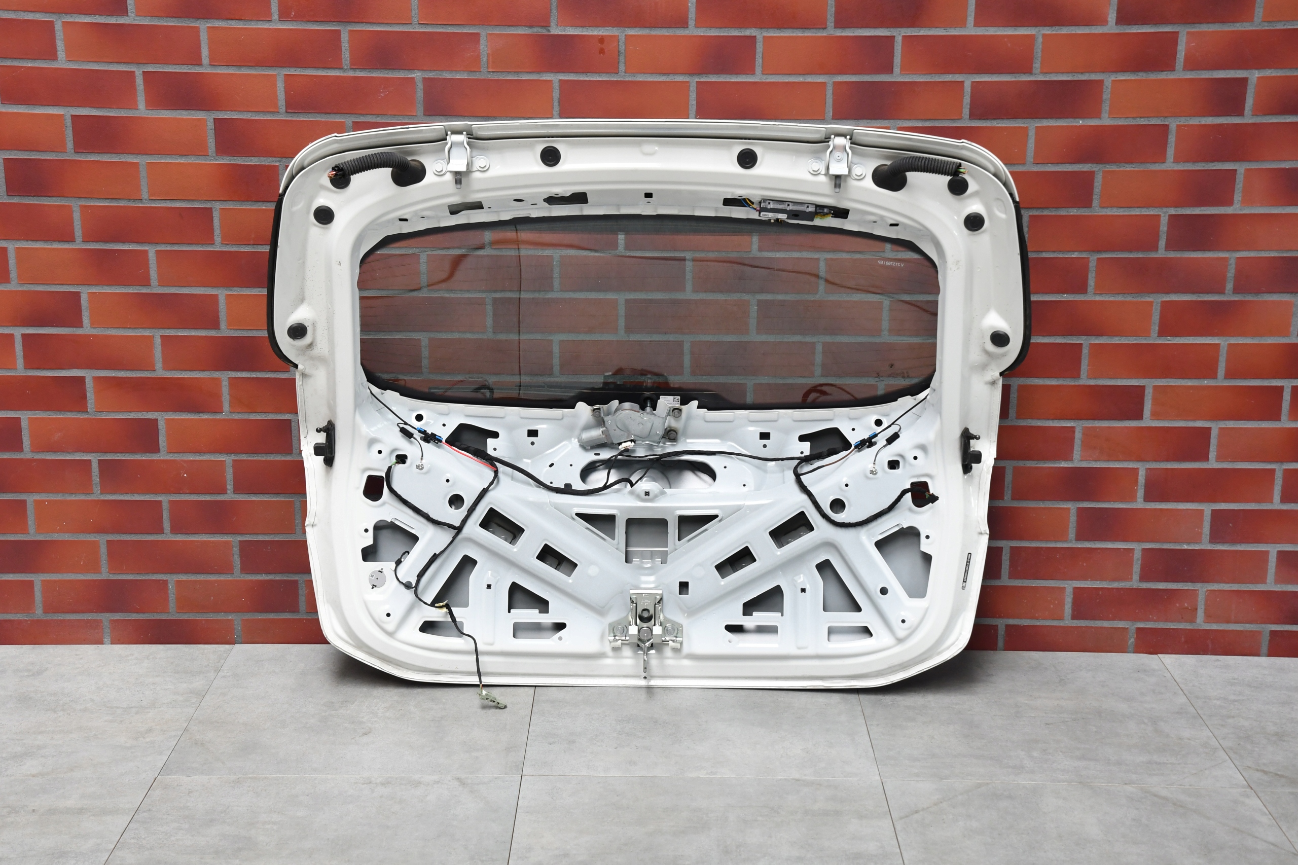 boot door rear BMW 2 U06 A300
