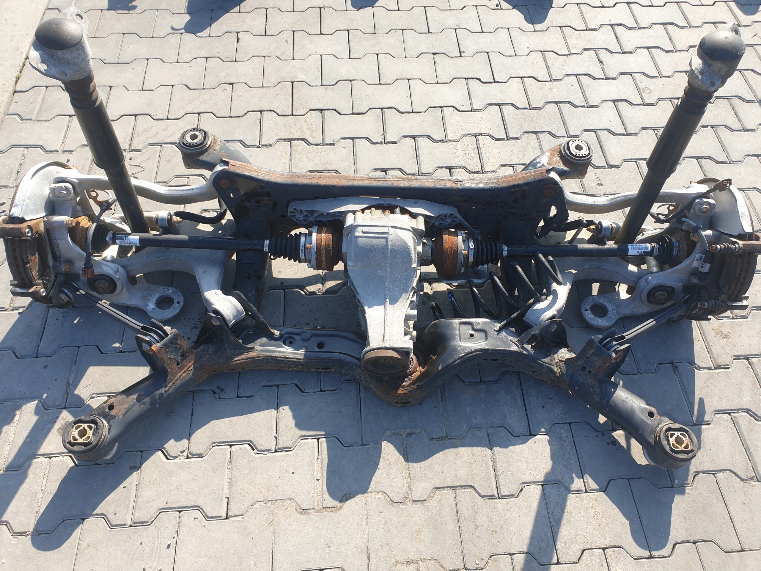 ZAWIESZENIE TYLNE AUDI A6 C7 3.0