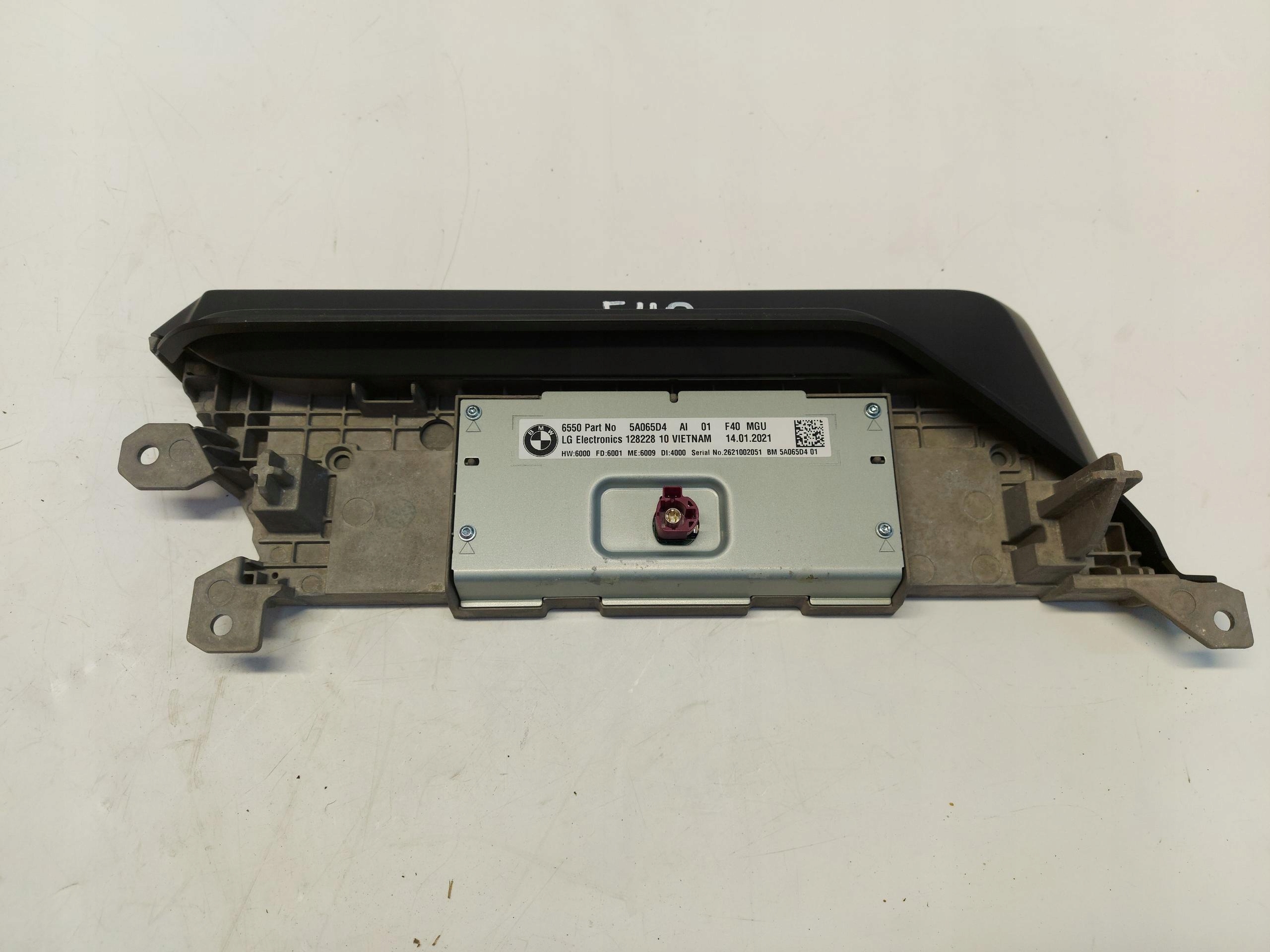 BMW F40 M135i display navigation devices 5A065D4