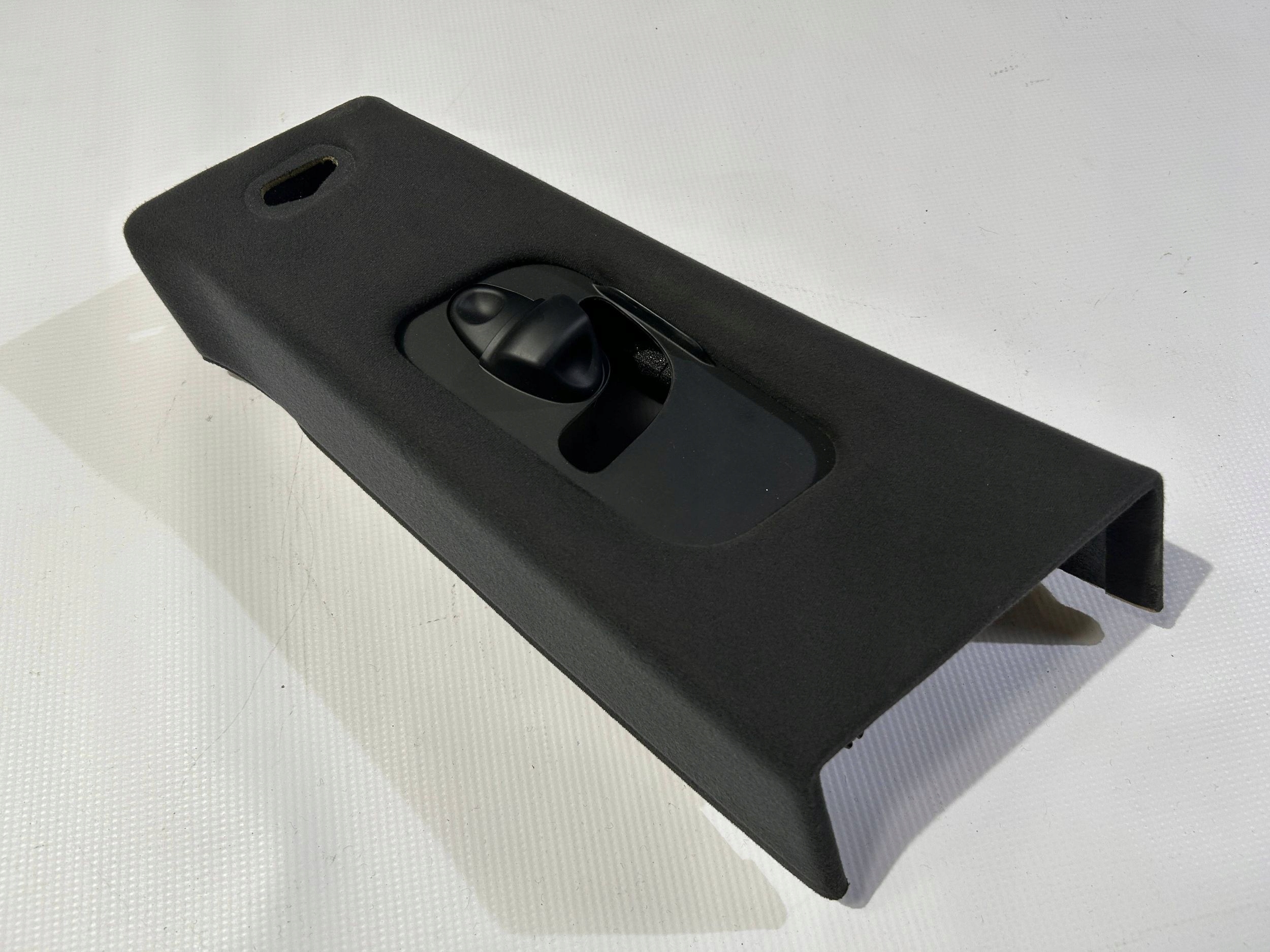 cap moulding cover side slupka B left Maserati Ghibli M157 2013