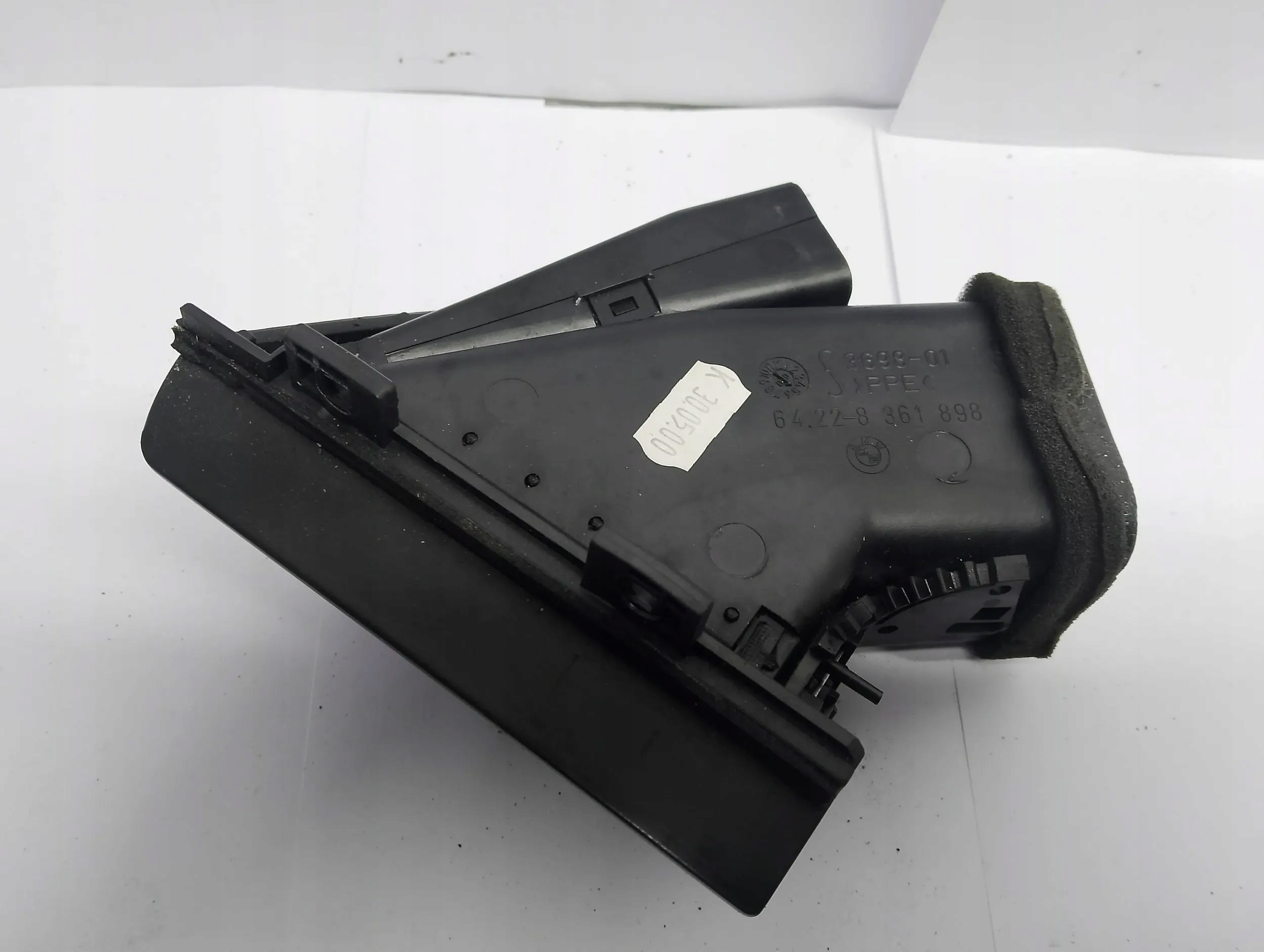 BMW 3 E46 1999 Kratki des lüfters 64228361898