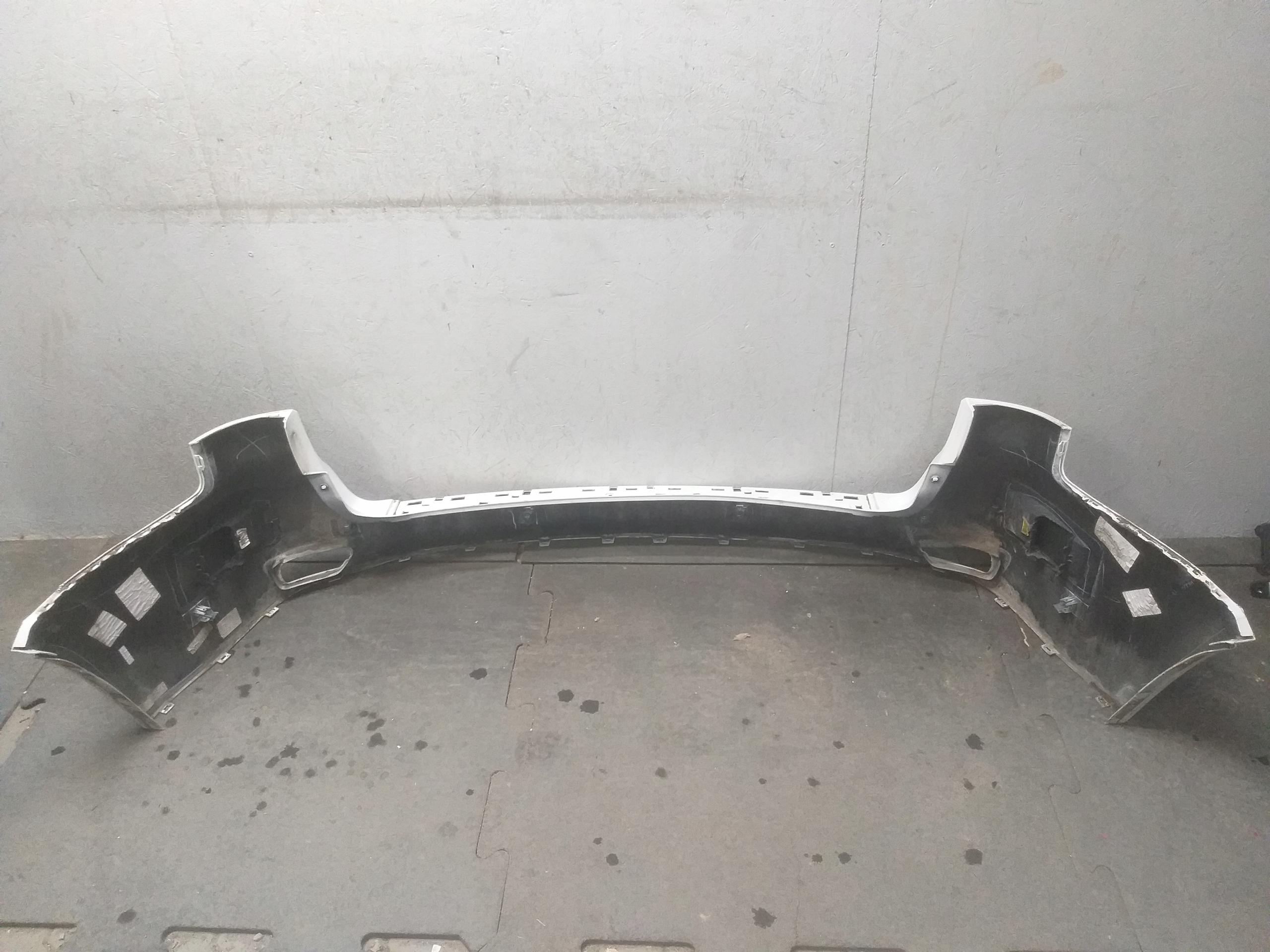bumper rear part JEEP GRAND CHEROKEE WK2 SUMMIT