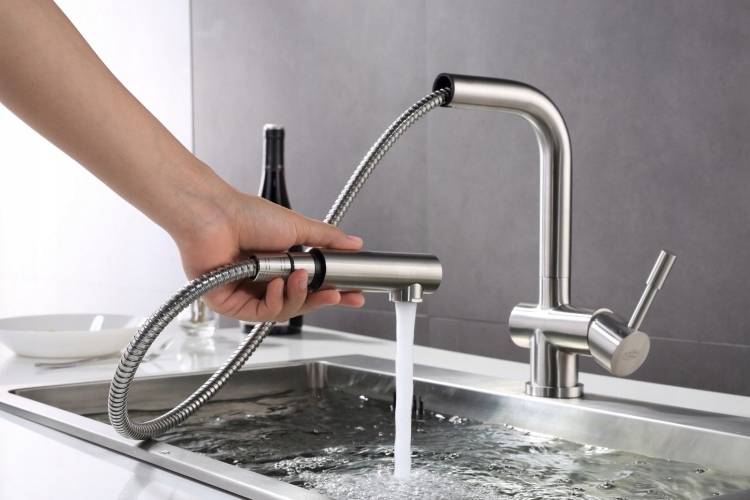 

Bateria Kuchenna Z Wyciąganą Wylewką Stal Inox