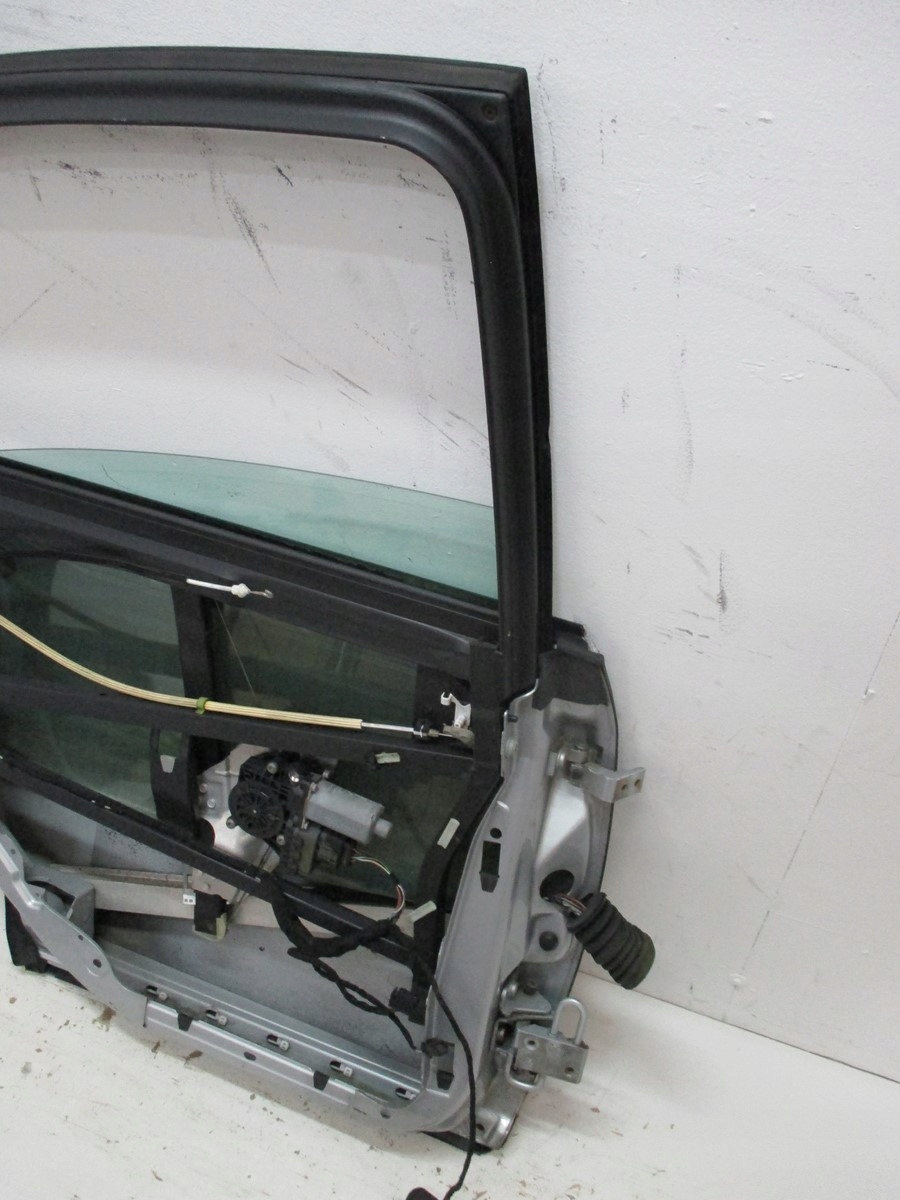 door left rear. AUDI A6 4B0 sedan