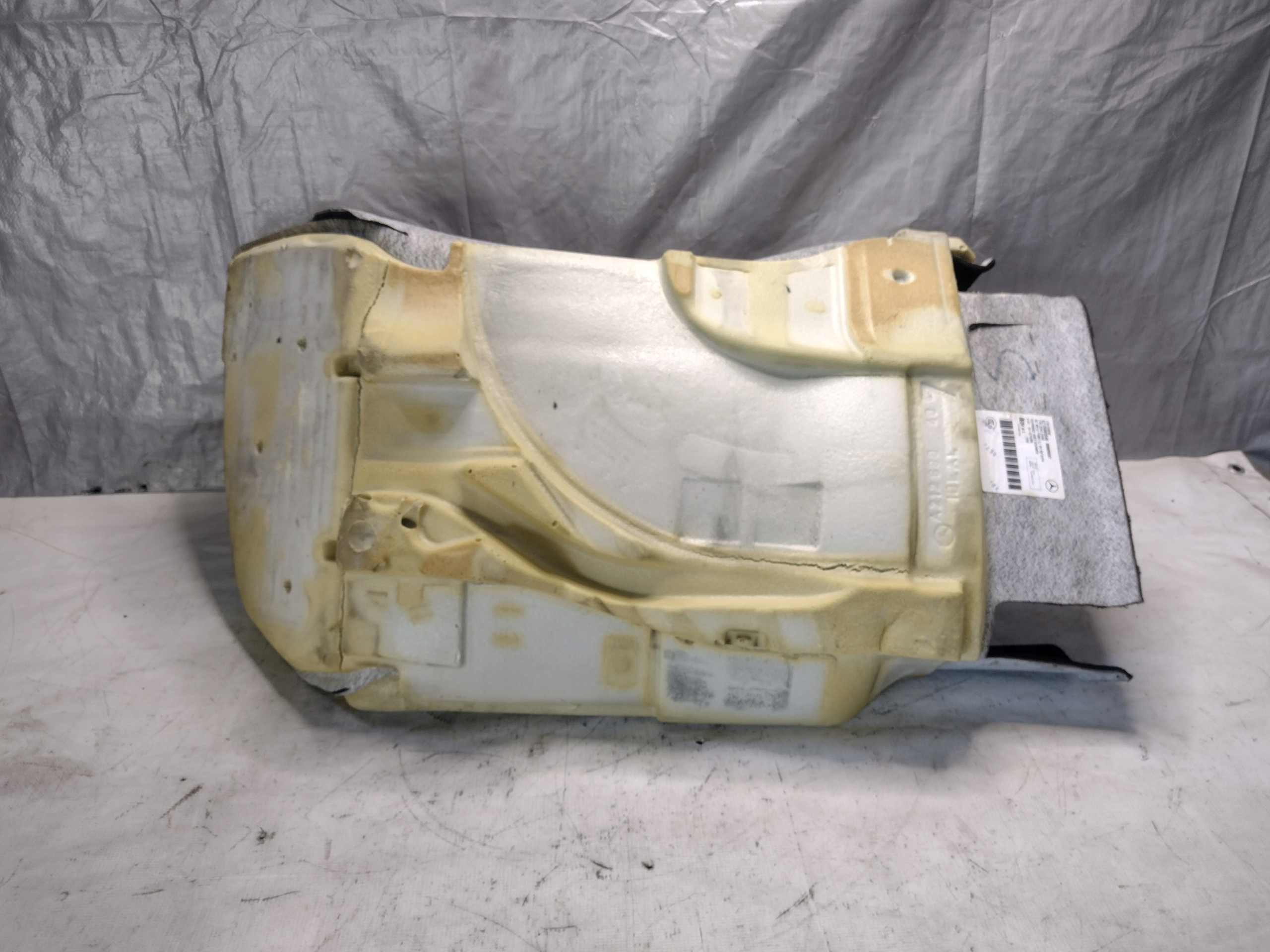 mats right front Mercedes W212 sedan A2126803540