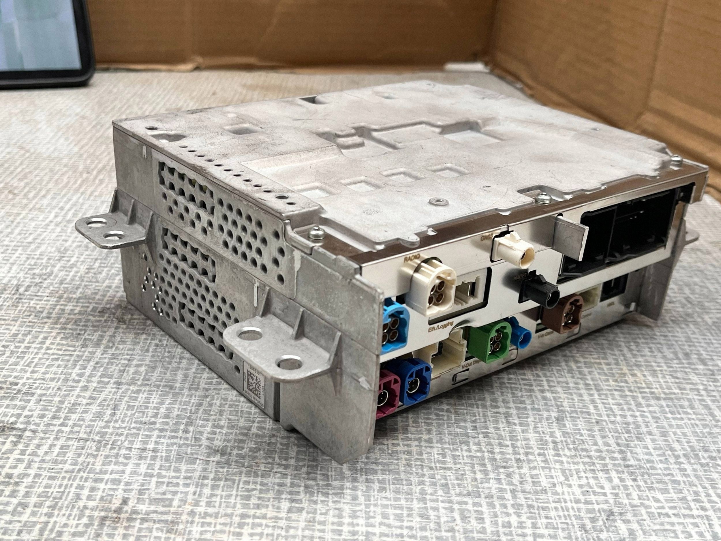MERCEDES HEADUNIT RADIO NAVI + code 2149005822 A2149005822 @M