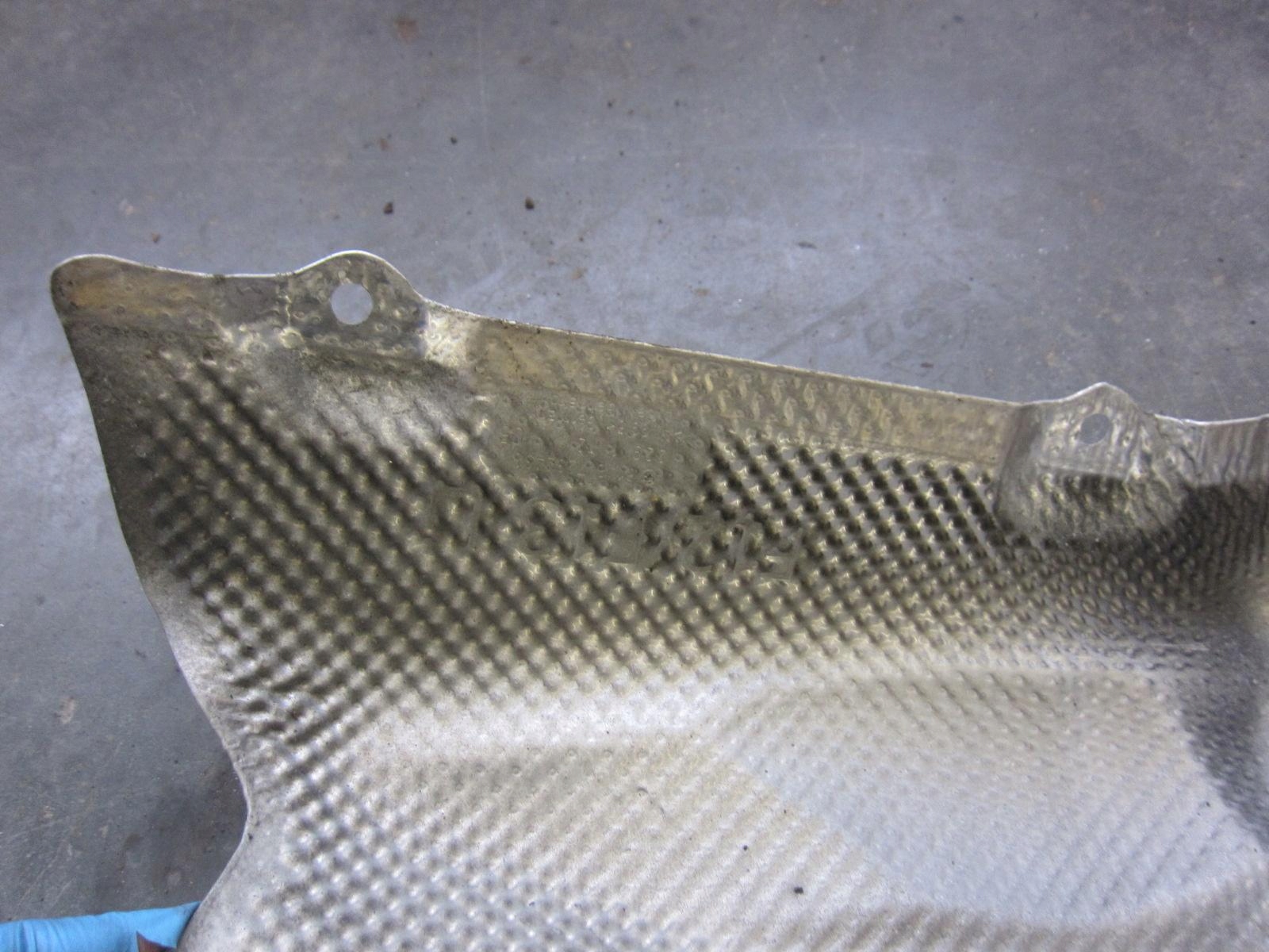 BMW 6 F06 GRAN F12 F13 OSŁONA TERMICZNA WYDECHU ZDERZAKA LEWY TYŁ 7232431 Producent części BMW OE