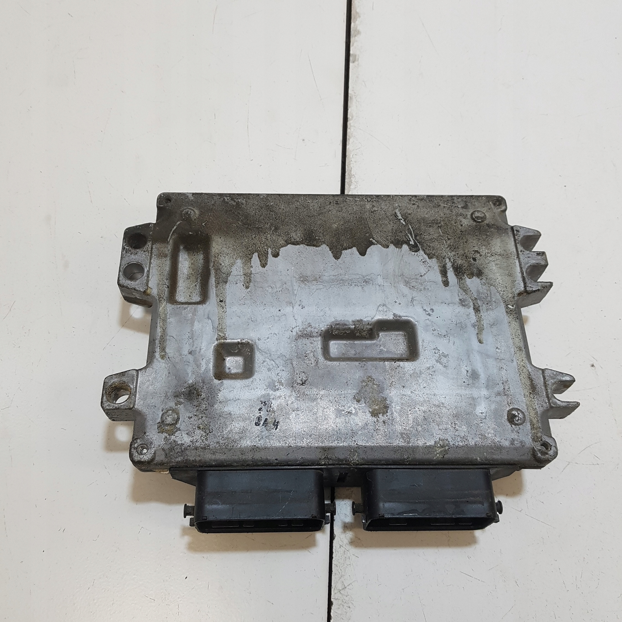 computer of the engine control unit SUZUKI SWIFT 4 33920-62J01