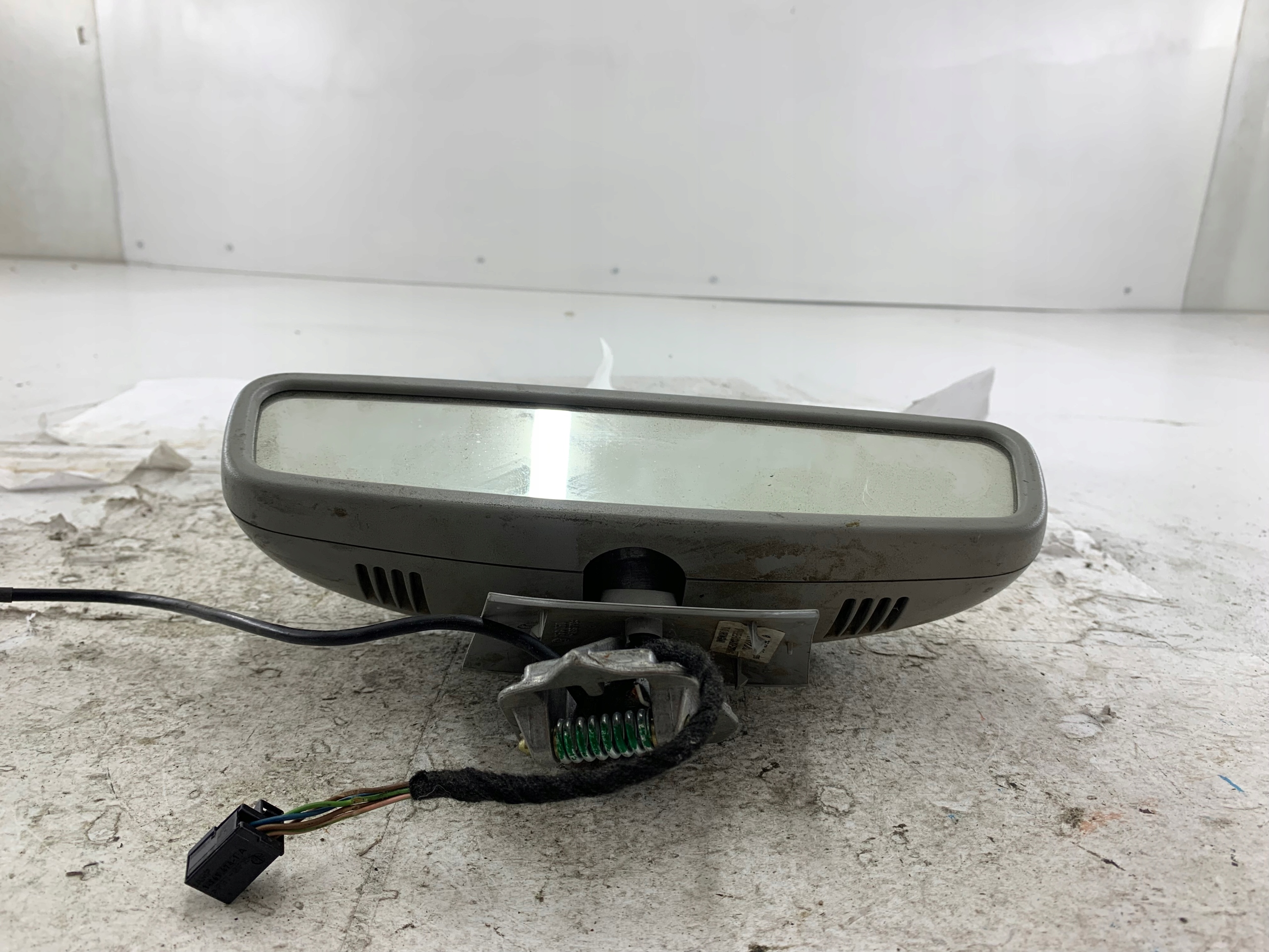 MERCEDES W211 rear-view mirror inner 2118110107
