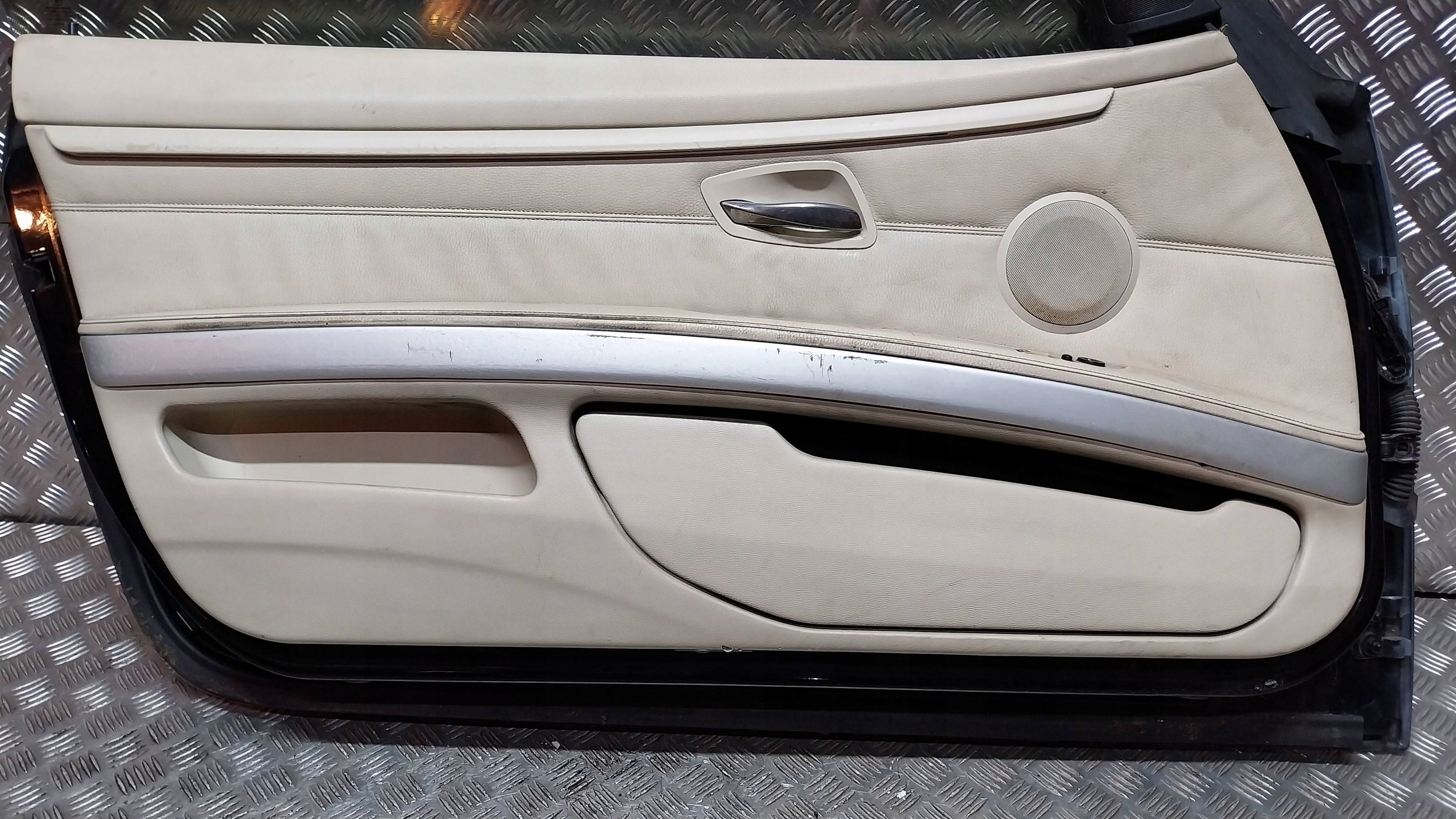 dveře levé BMW 3 COUPE E92 06