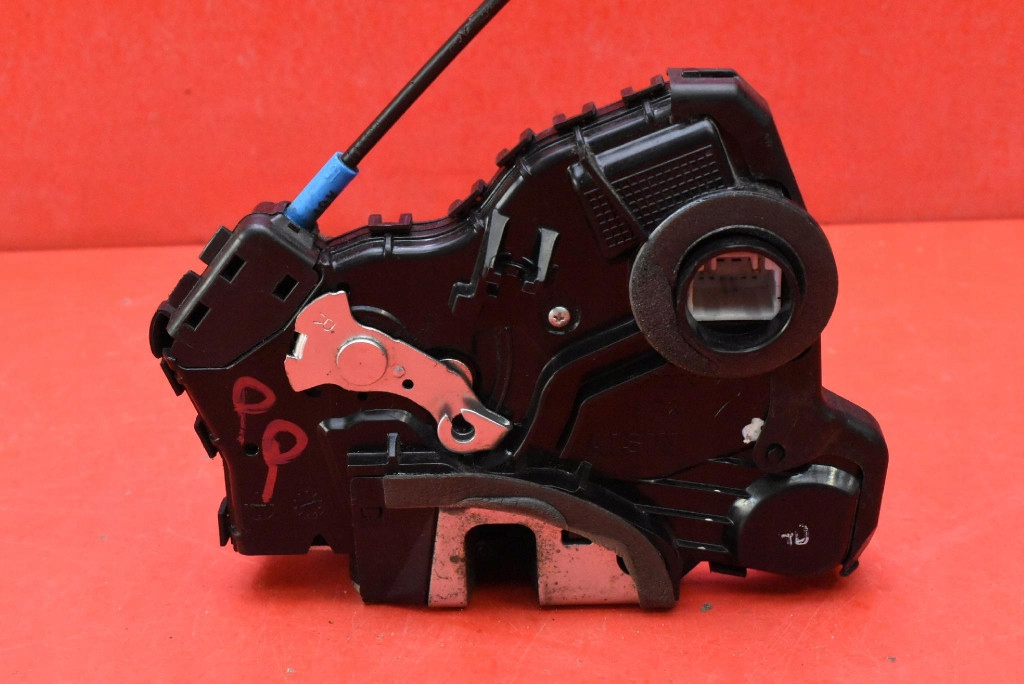 lock door right front front EU TOYOTA AURIS 2 II KOMBI 12-15