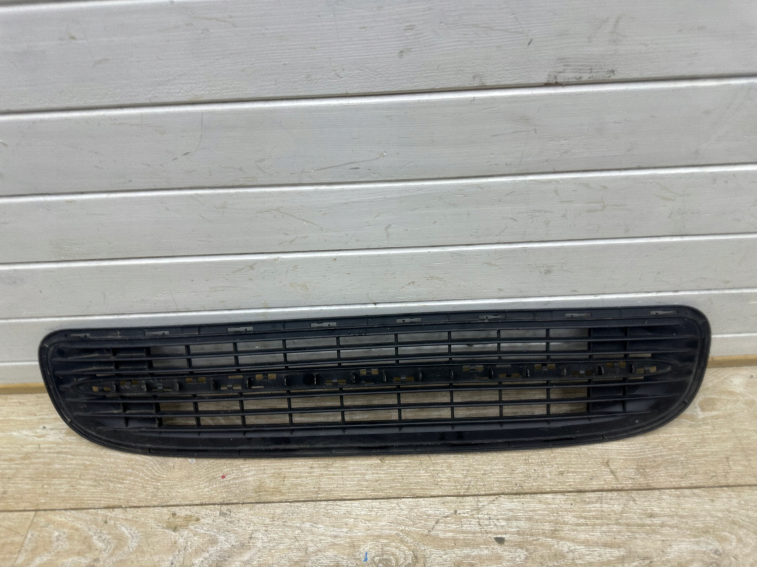 Mini One Cooper R56 Lift grid central of a bumper front 7250785