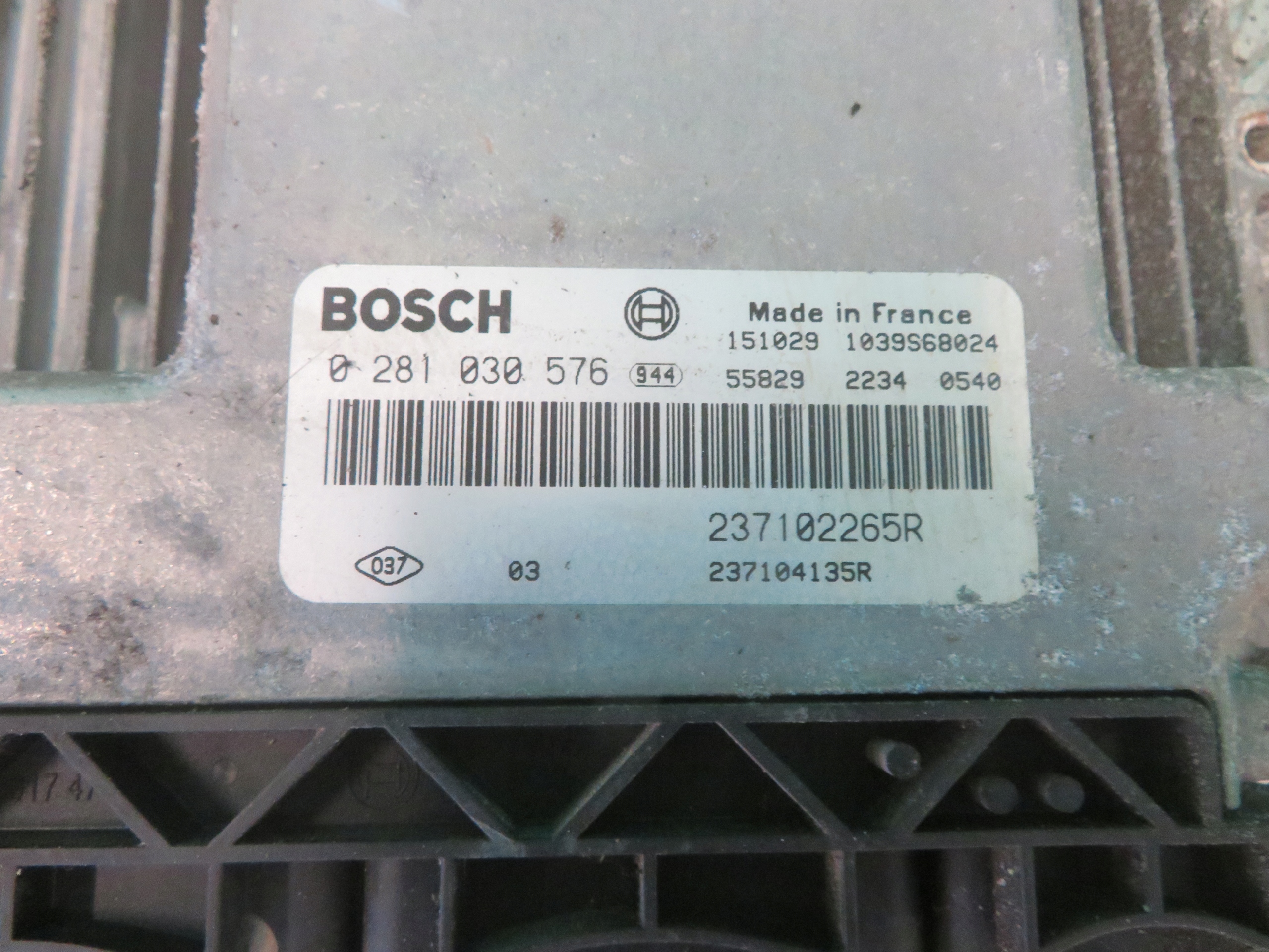 computer control unit of the engine MASTER MOVANO NV400 15R 0281030576