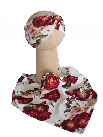 

Zestaw Opaska Przeplatana + Chusta Róże 54-58cm