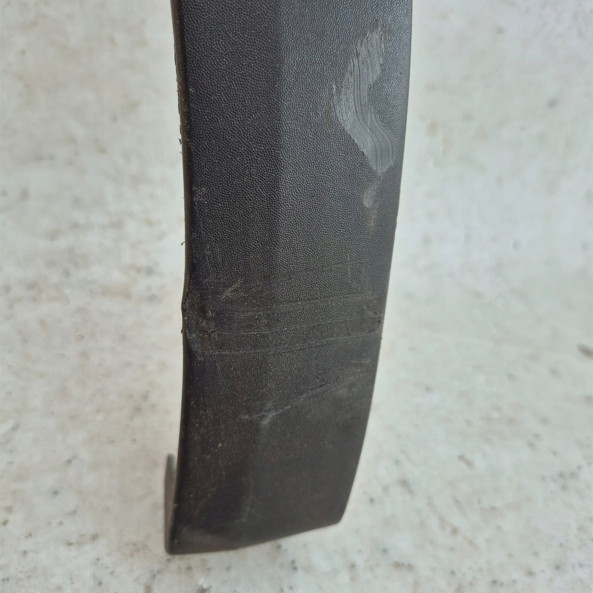 RENAULT CAPTUR II 2 19-> moulding cap right front