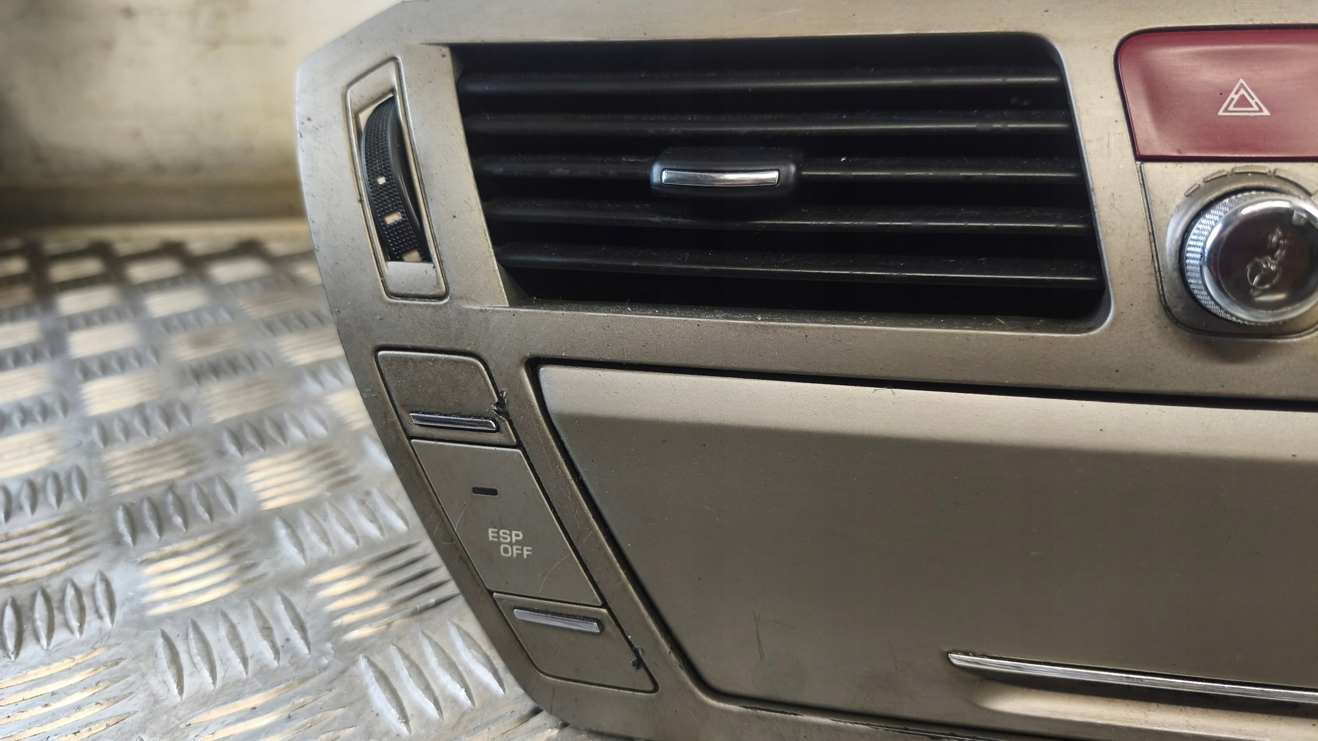 grid air conditioning devices central CITROEN PICASSO C4 2008r 303845