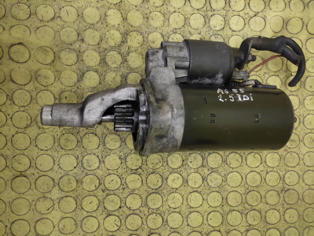 AUDI A6 C5 2.5 TDI starter 0001109021