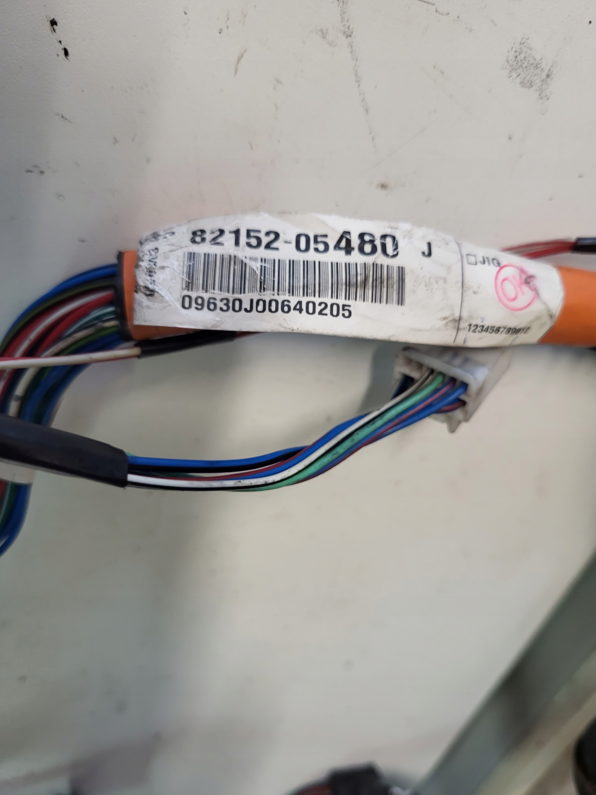 bundle door left front AVENSIS T25 82151-05480