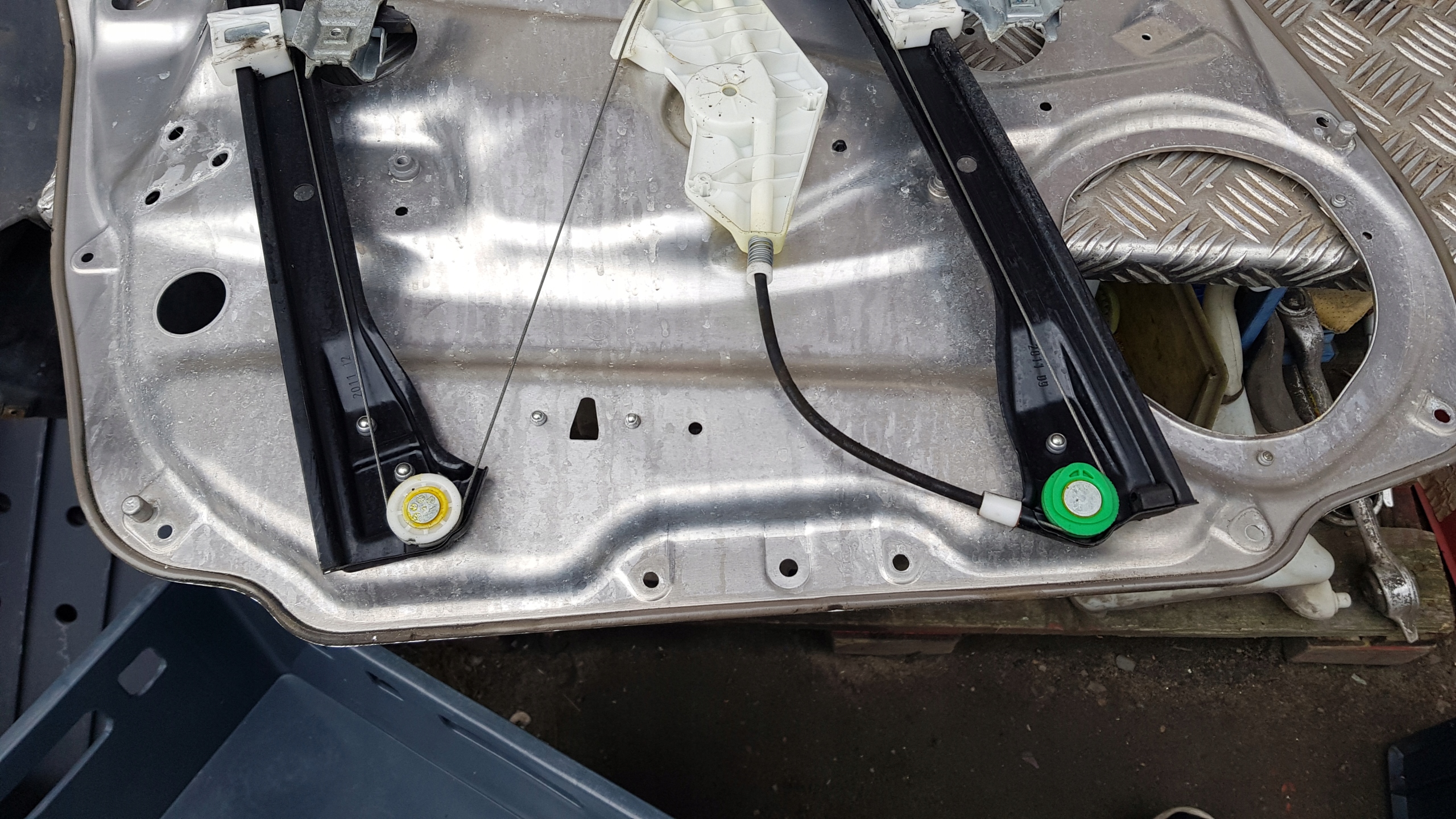MERCEDES W212 PODNSNIK windows right front mini motor