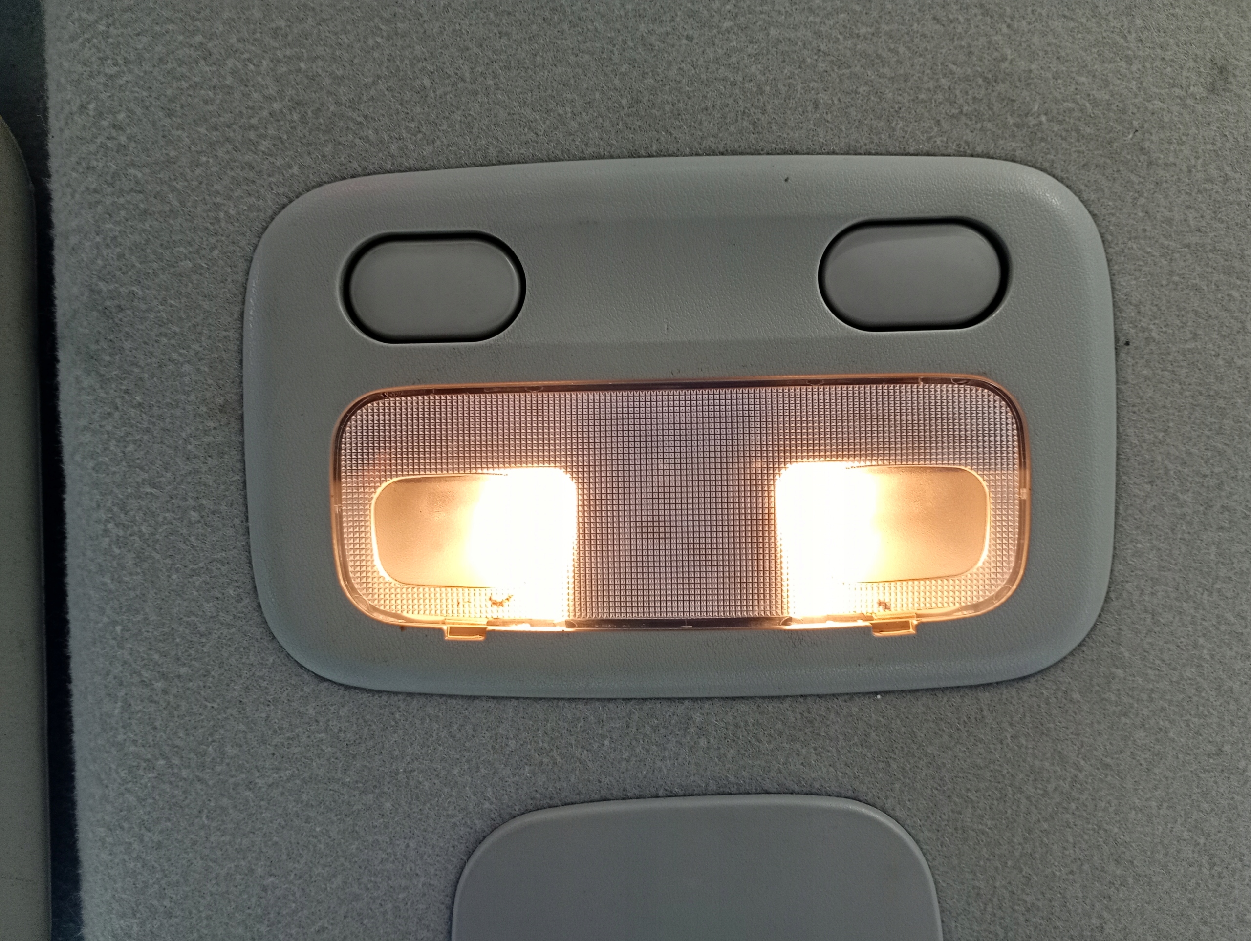 Nissan X-Trail T30 01-05 lighting cabs light inner roof