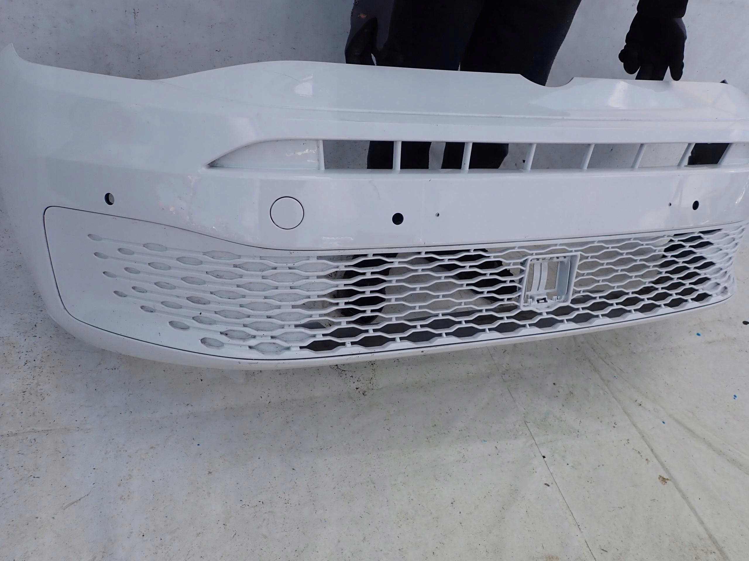 VW CADDY 2K7 21- nárazník předek přední PDC