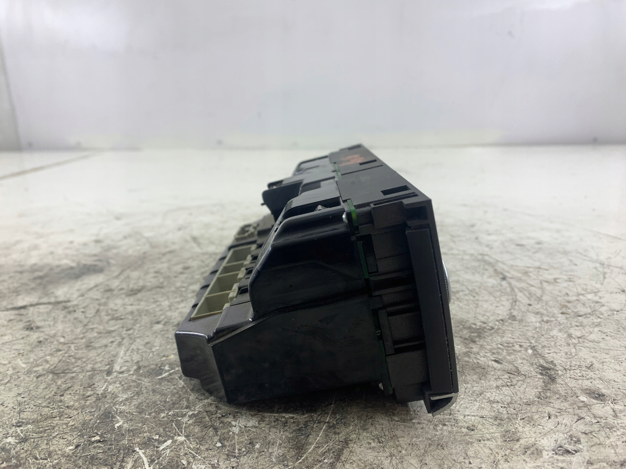 AUDI A6 C6 Unite commande clima 4F1820043H