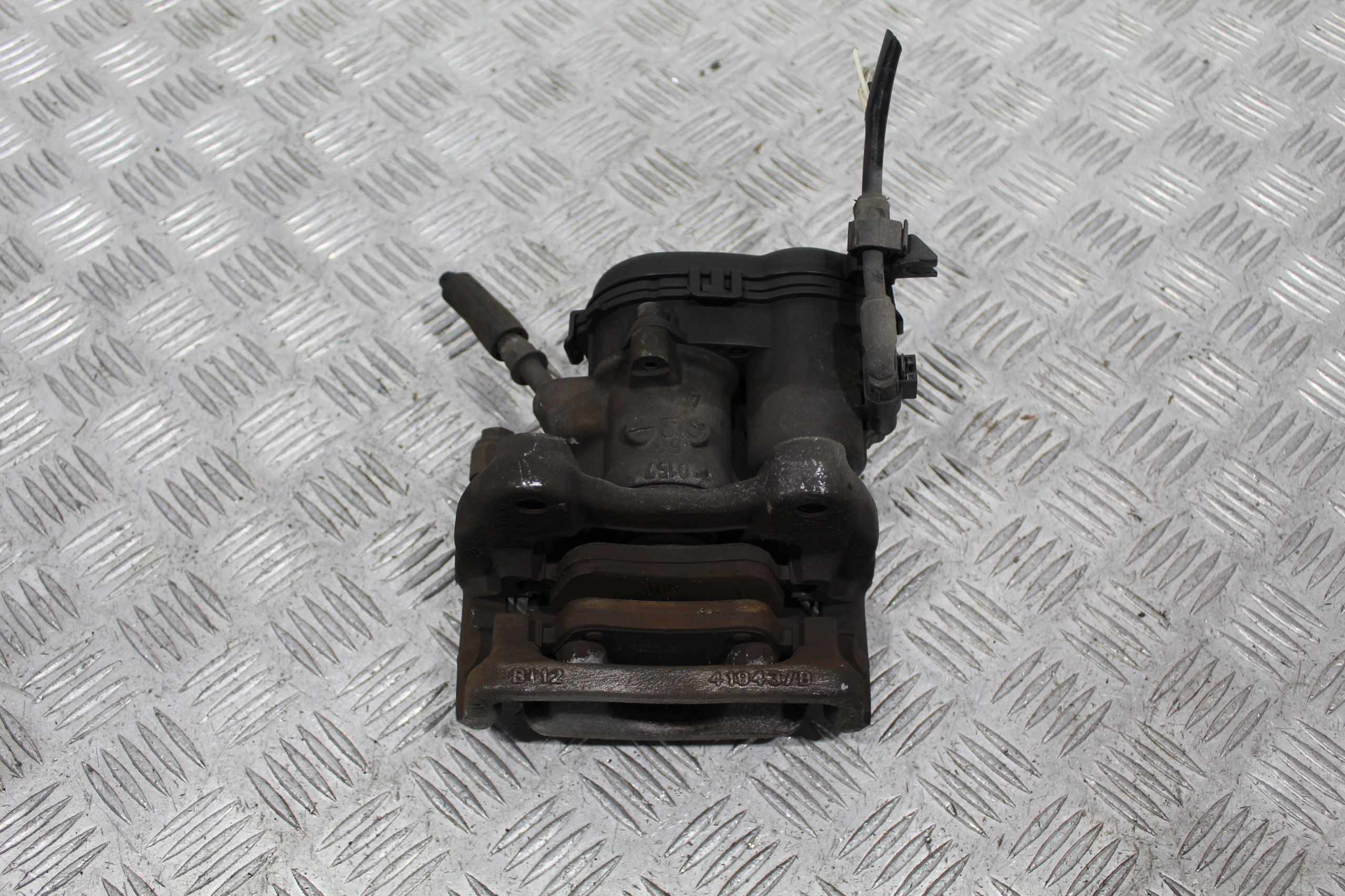 caliper brake left rear part INFINITI Q30