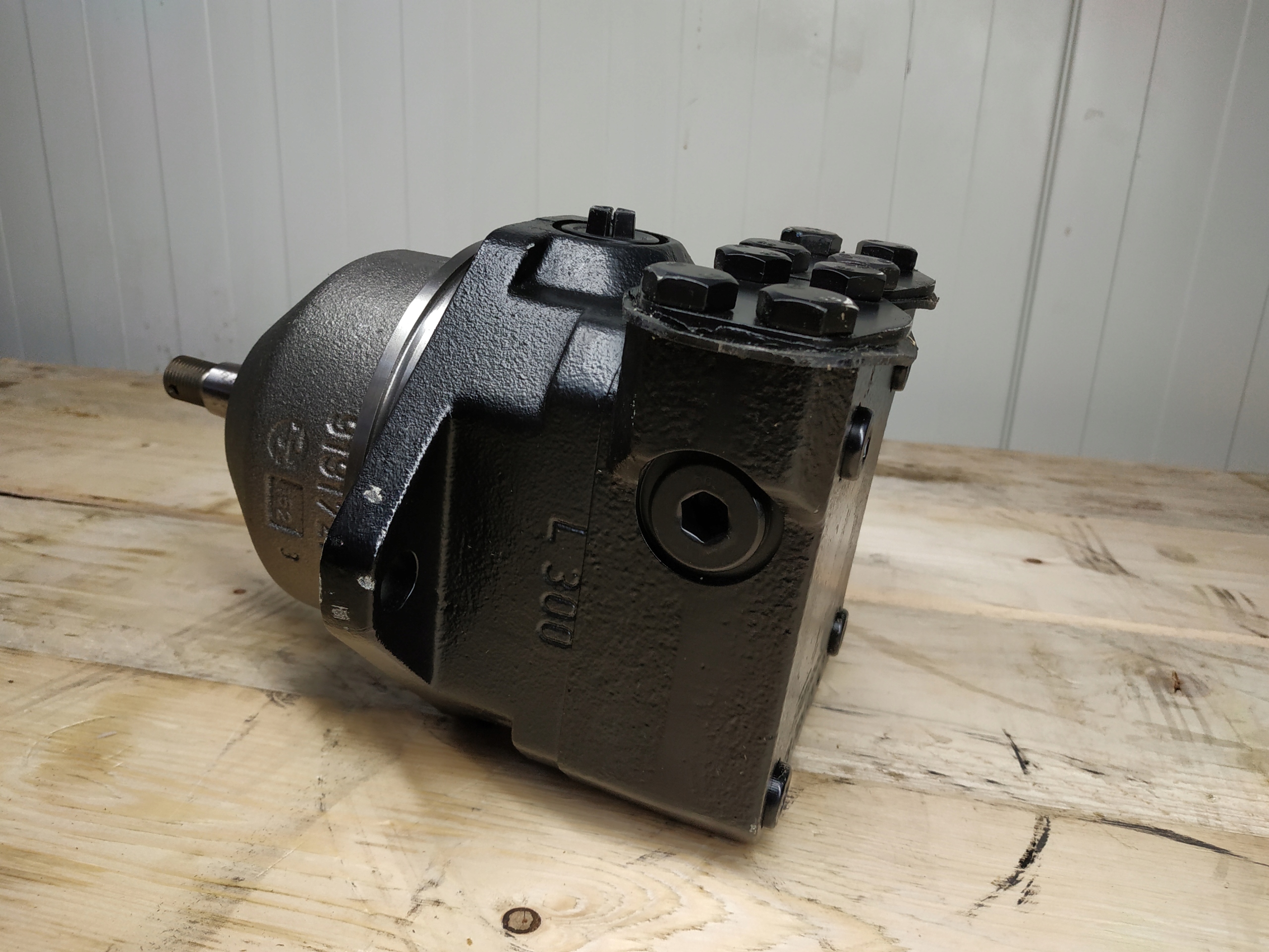 Silnik Bosch Rexroth A10FE28/52L-VCF10N002