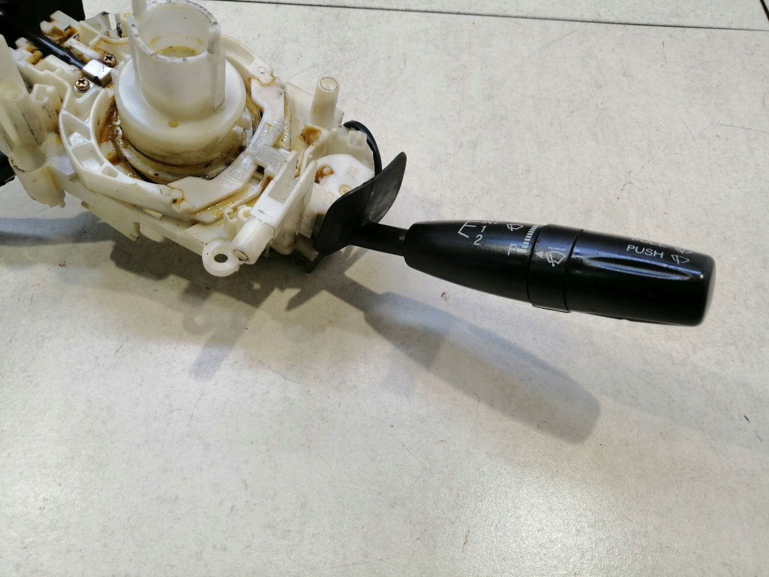 Commodo essuie glace KIA SHUMA II 1.6 16V