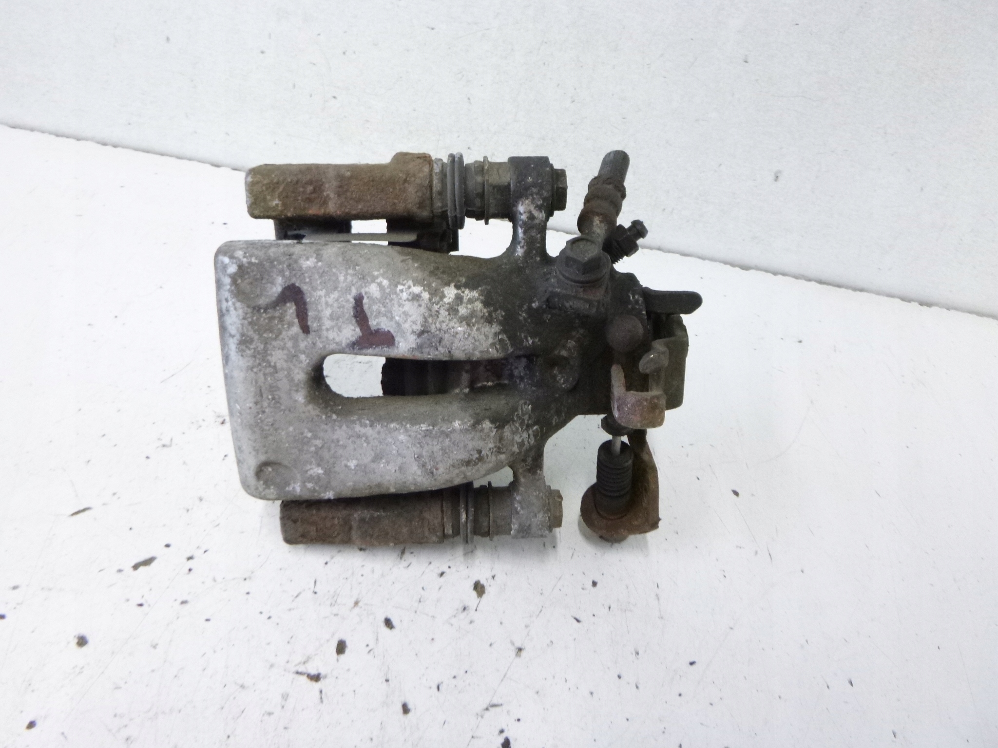 caliper brake rear part Opel Zafira B 2.2 06r.