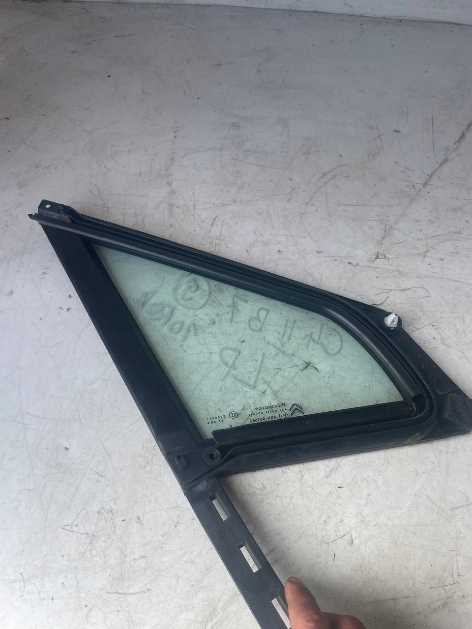 window door TROJKAT left front CITROEN C4 II B7 10R
