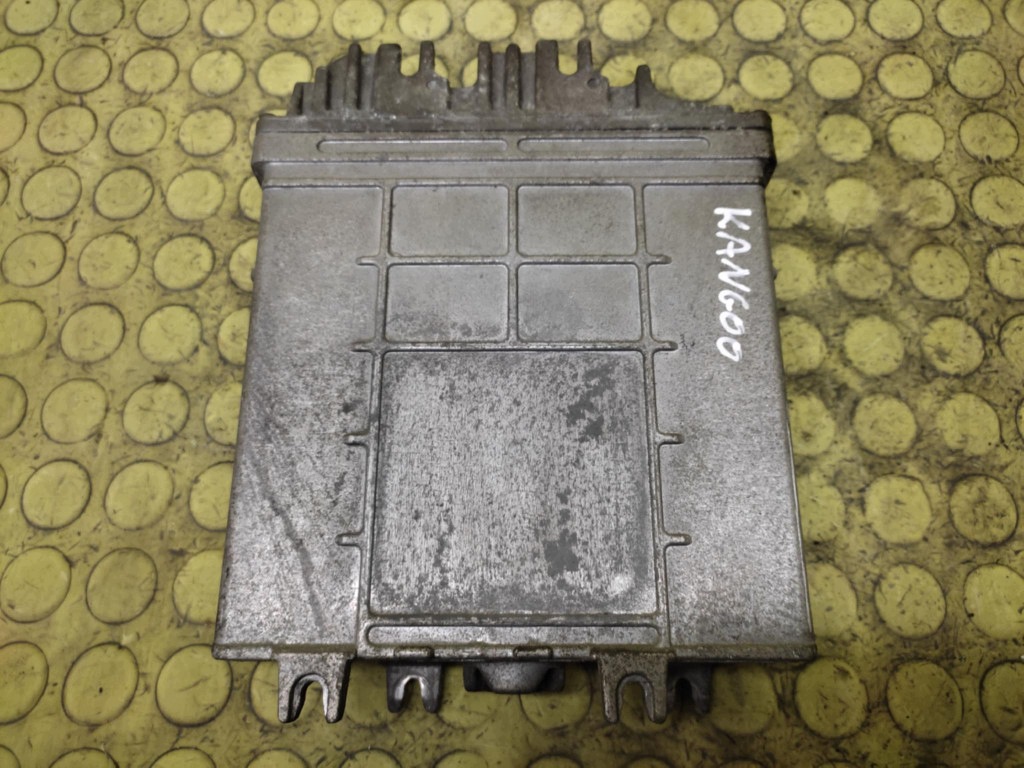 RENAULT KANGOO control unit of the engine 0281001878