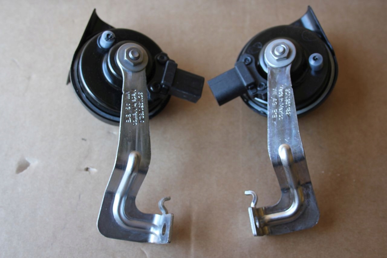 KLAKSON WIESZAK VW ATLAS 3N0951221 3CN951206A Producent części Volkswagen OE