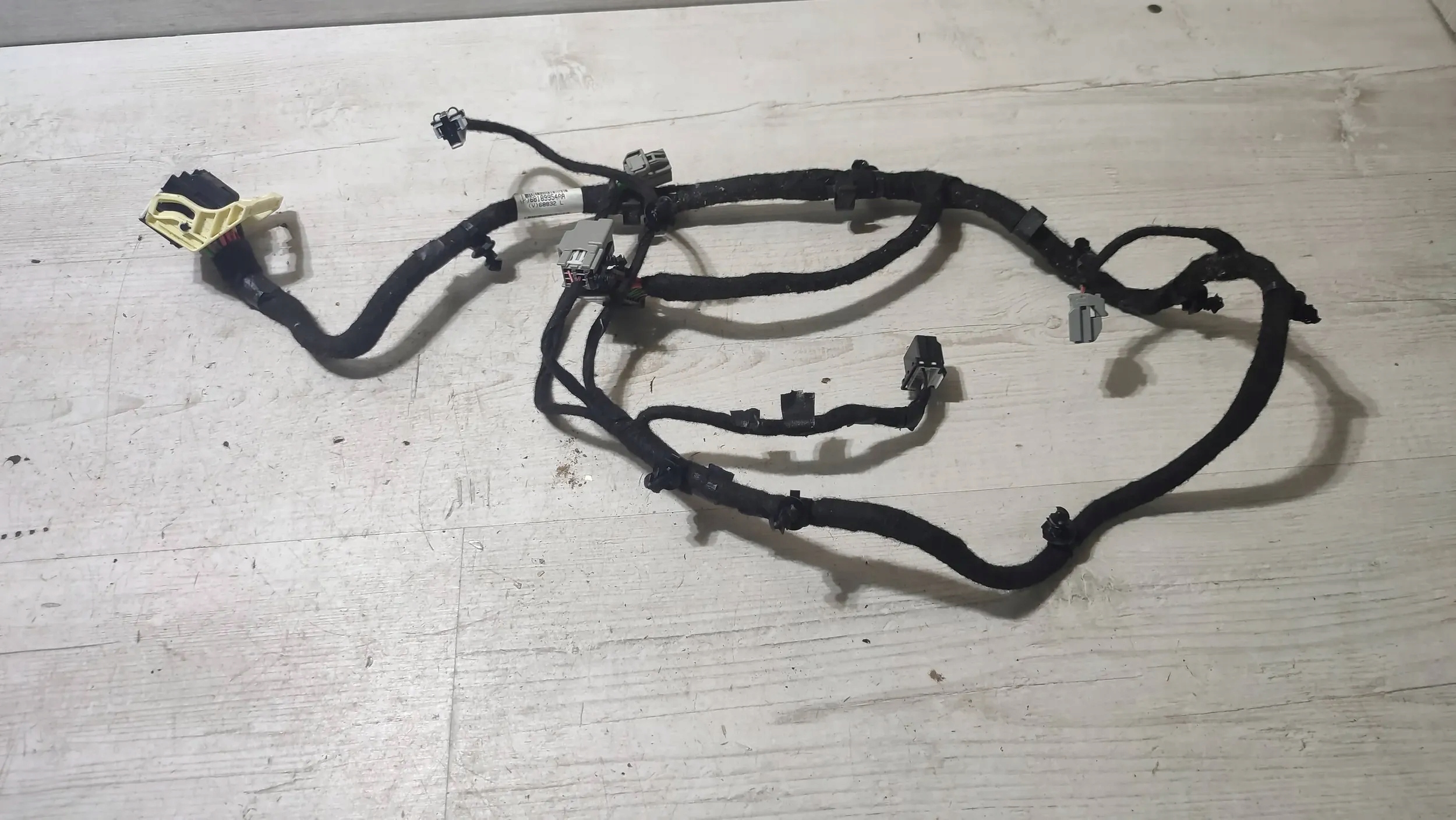 Jeep Cherokee KL 15r. 2.0d bundle tunelu srodkowego