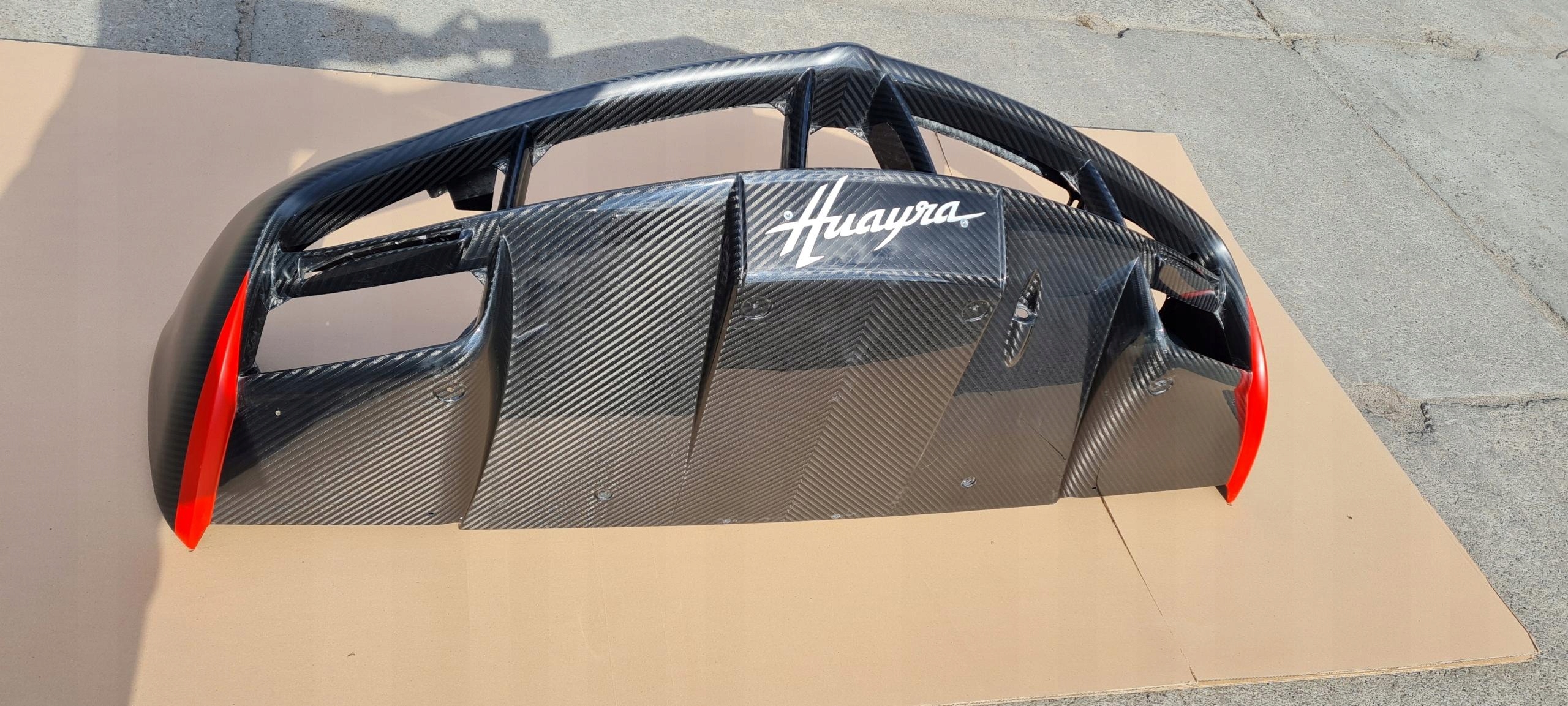 Pagani Huayra coupe nárazník carbon předek