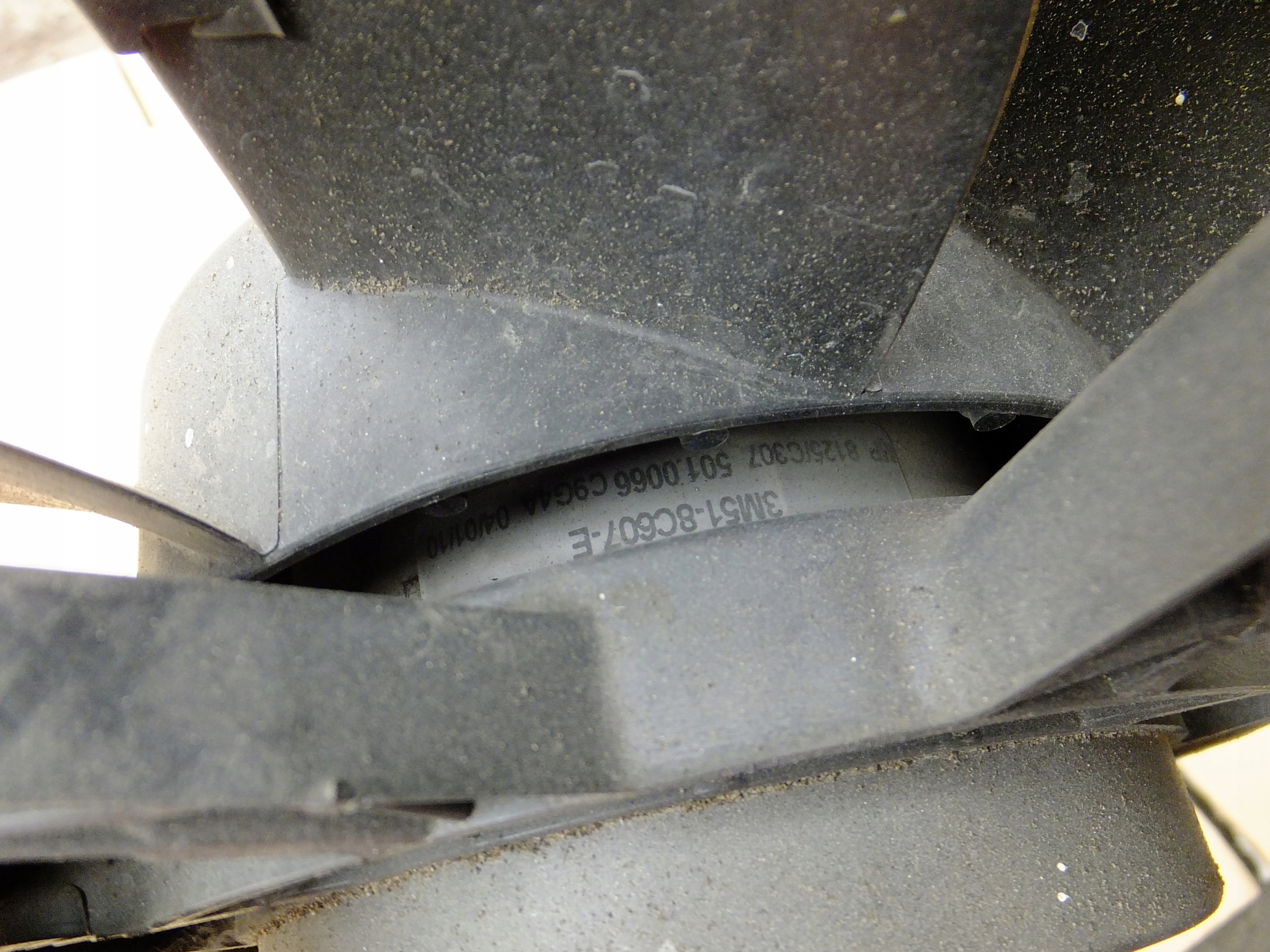 ventilátor chladiče ford focus mk2 1,6 B 3M51-8C607-EC 3M51-8C607-E