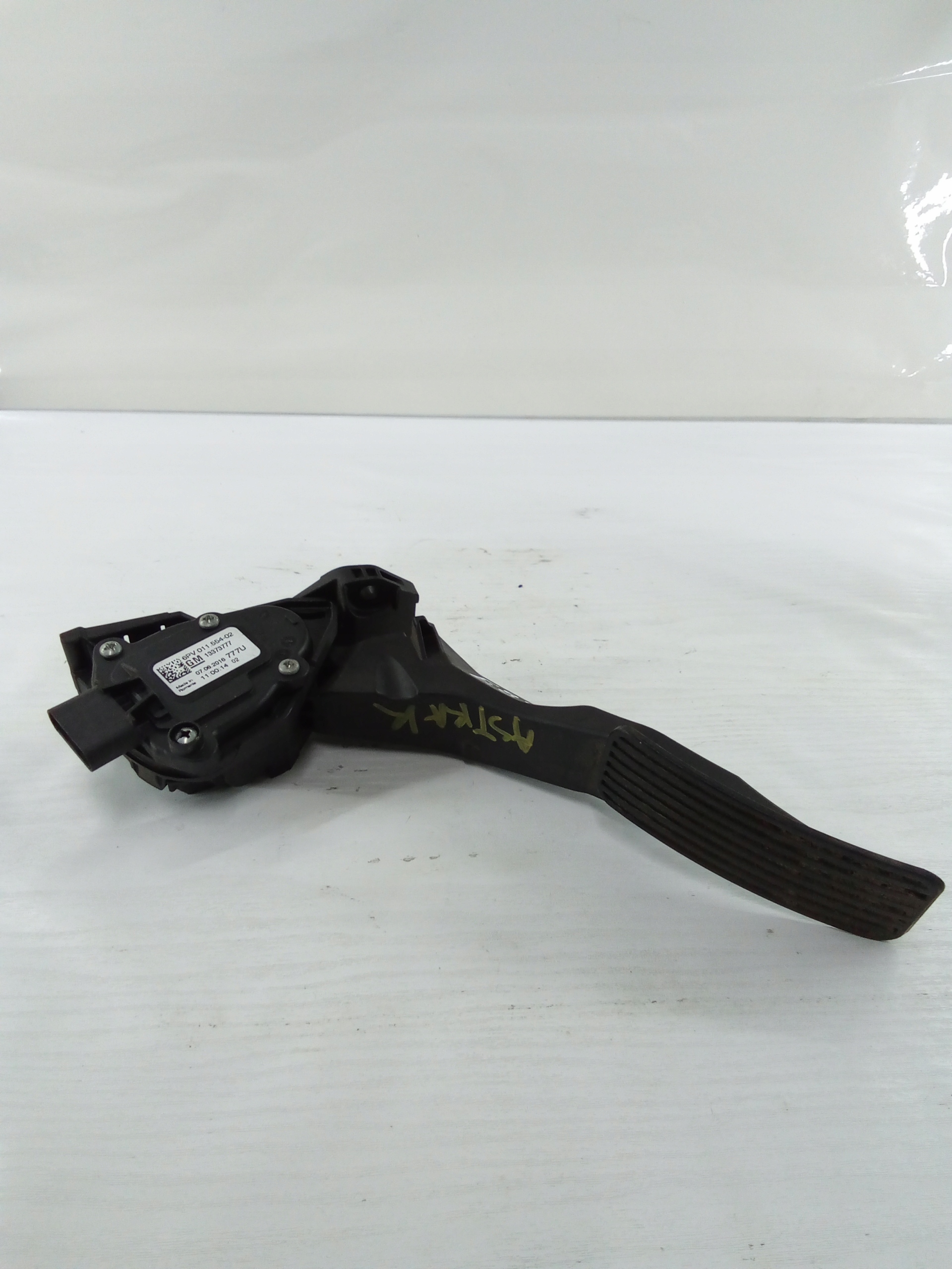 E893 педаль газа ASTRA K 13373777