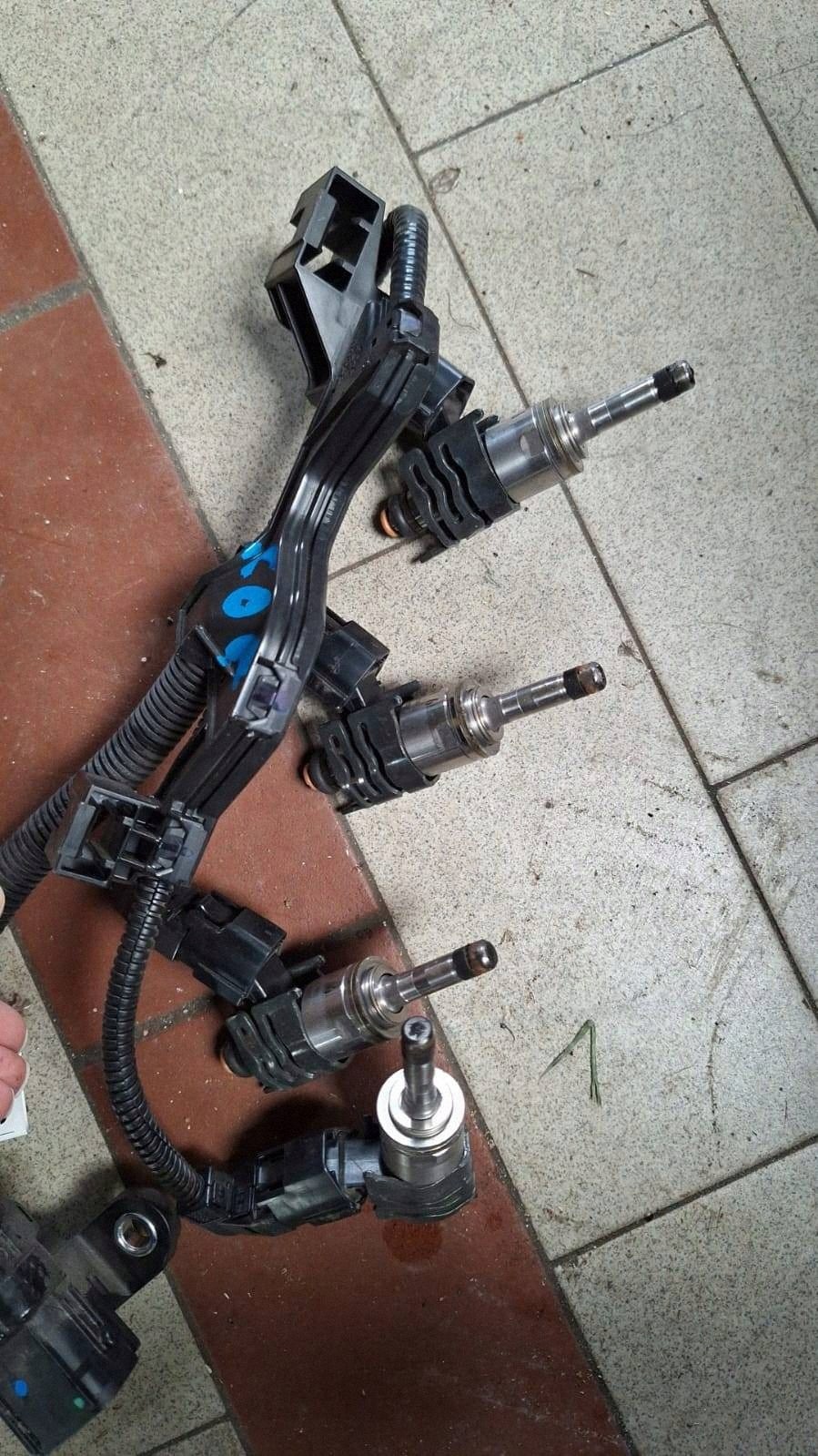 bundle injectors Toyota Corolla E210 E21 82126-F4010-A
