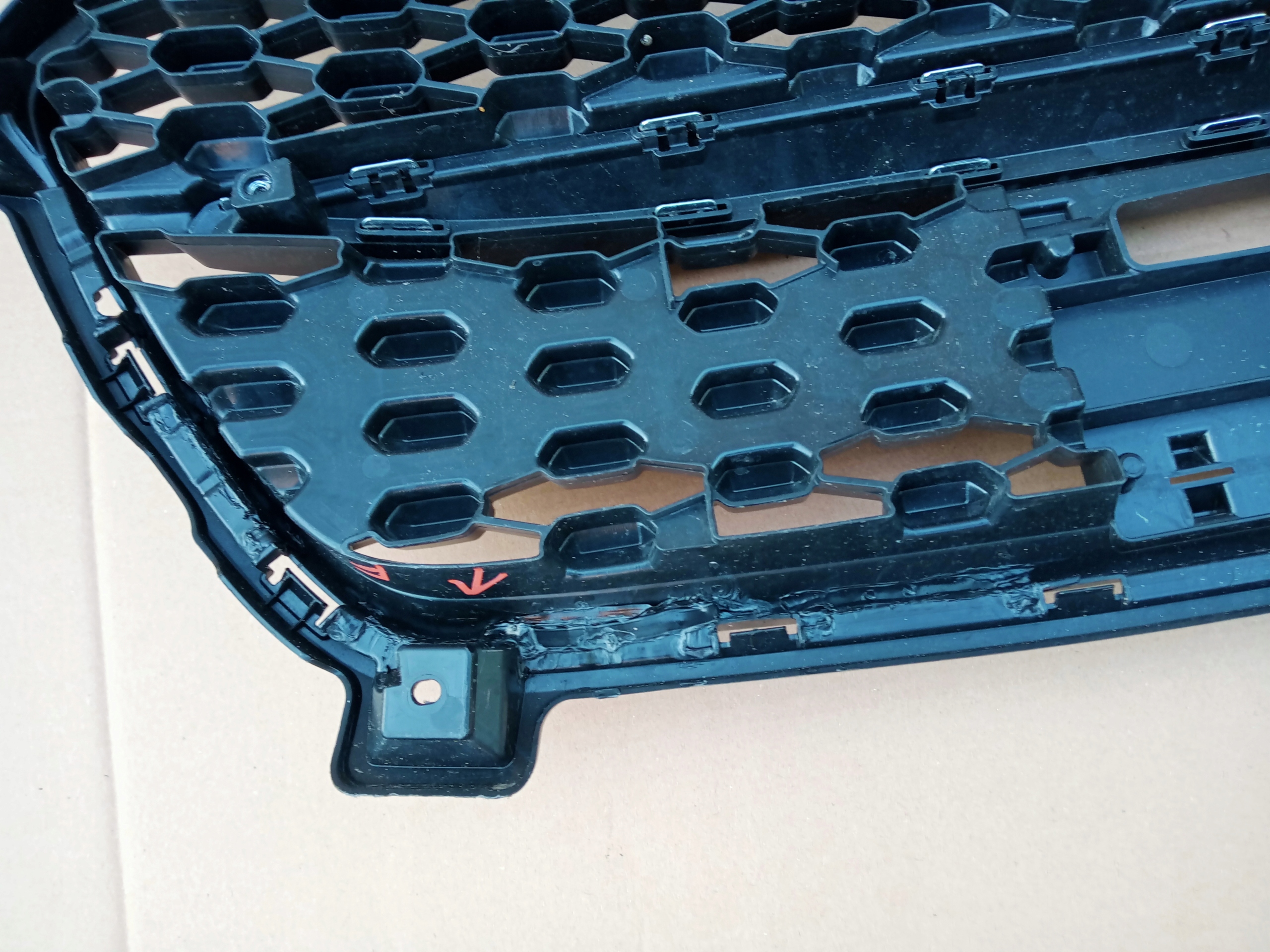 Suzuki Swift I AA Kühlergrill FRONTGRILL Kühlergitter 7174179S0AUTO - Thumbnail 4