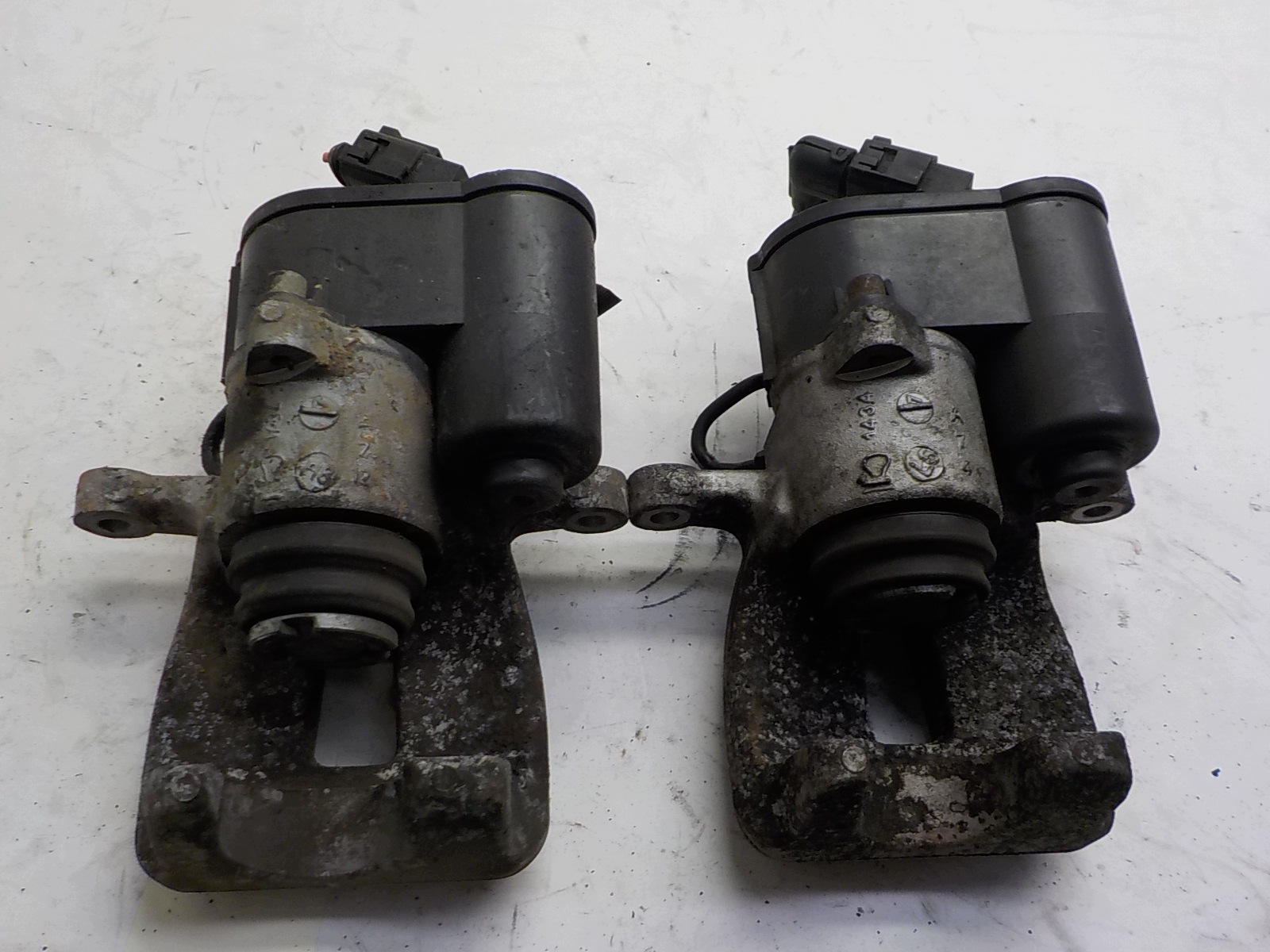 VW PASSAT B6 caliper brake right rear part rear electrical