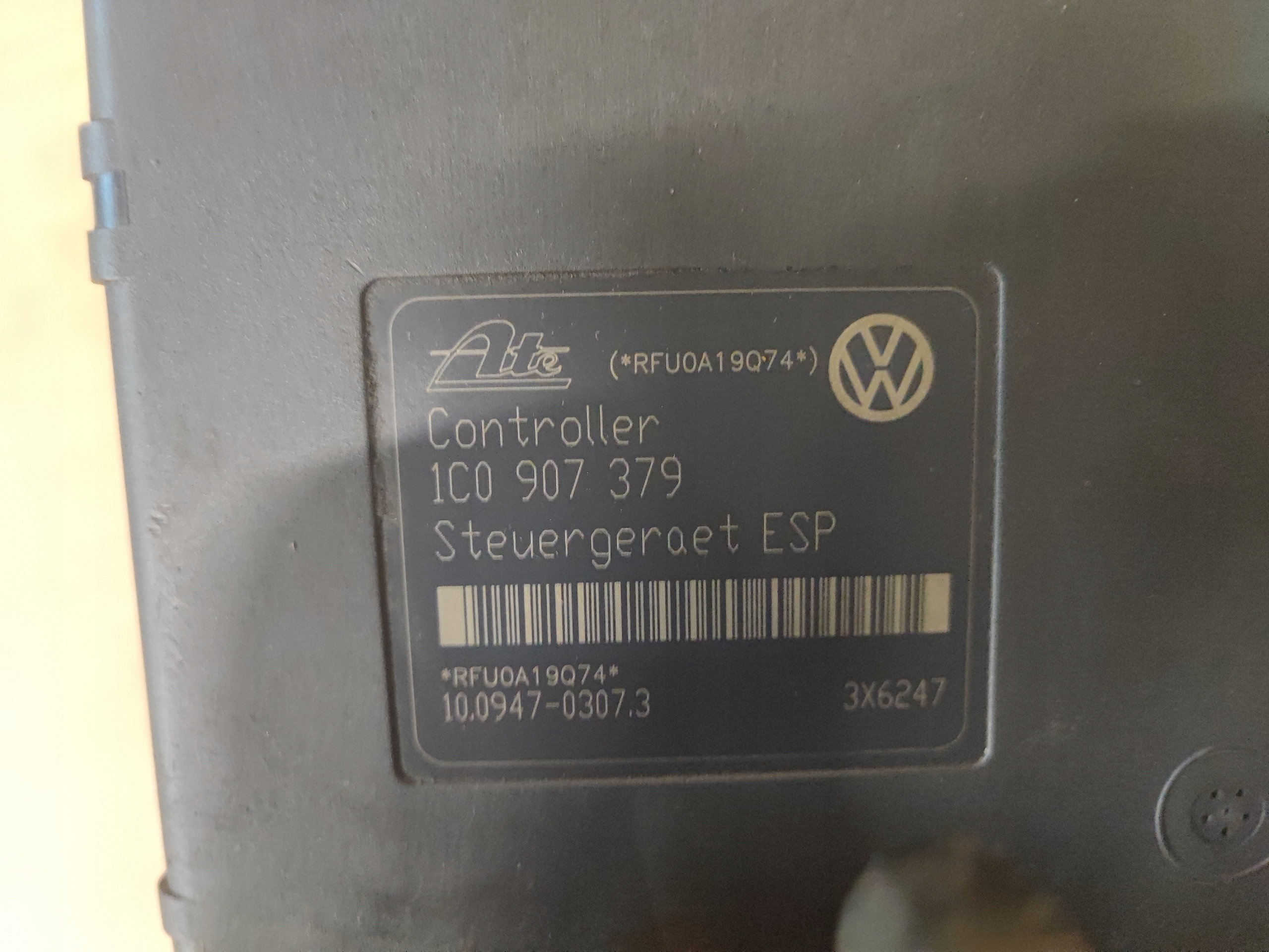 VW GOLF IV 4 BORA NEW BEETLE A3 8L pump ABS control unit 6X0614517 1C0907379