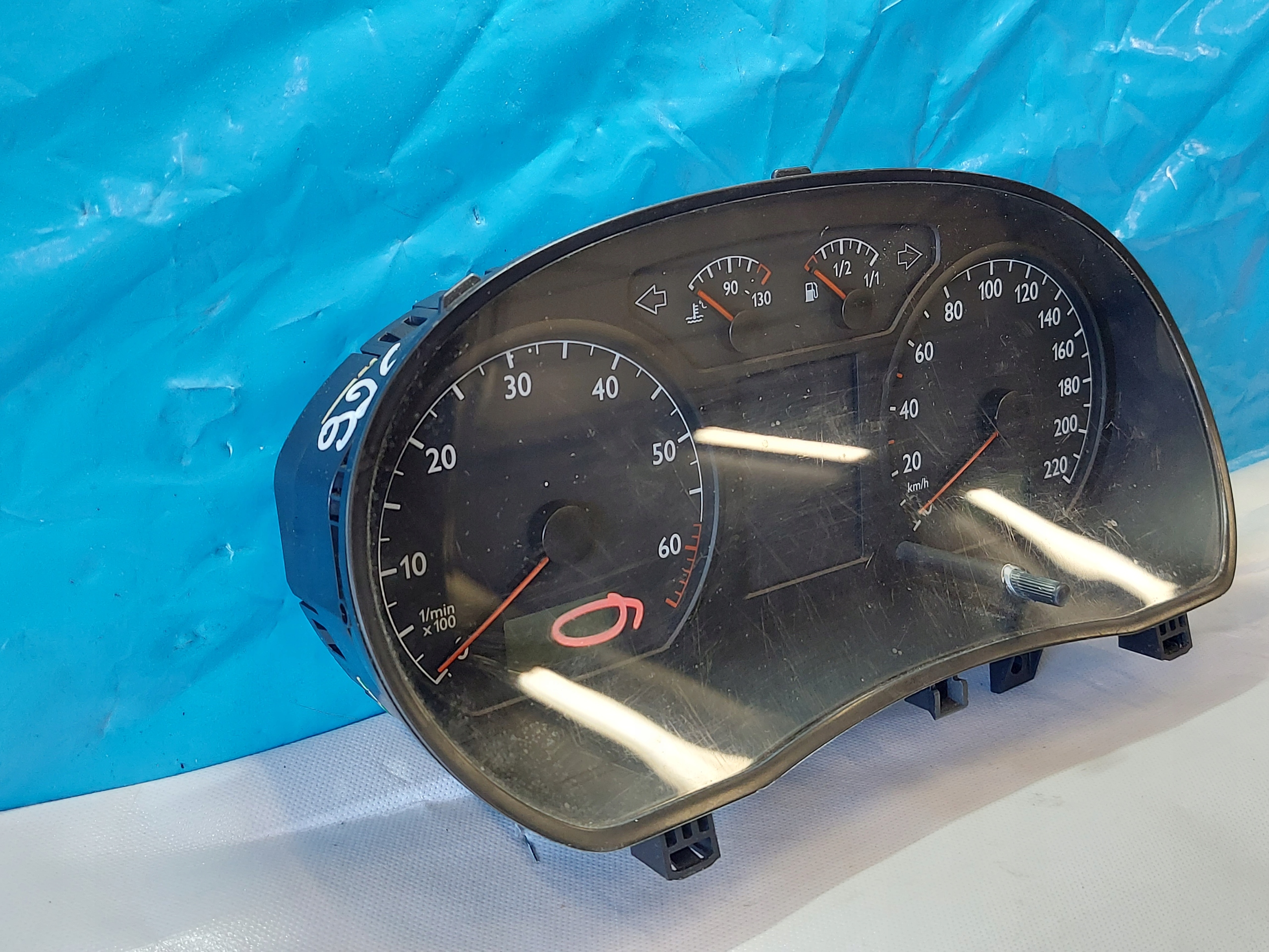 dials clock VW POLO IV 1.2 B 6Q0920800P