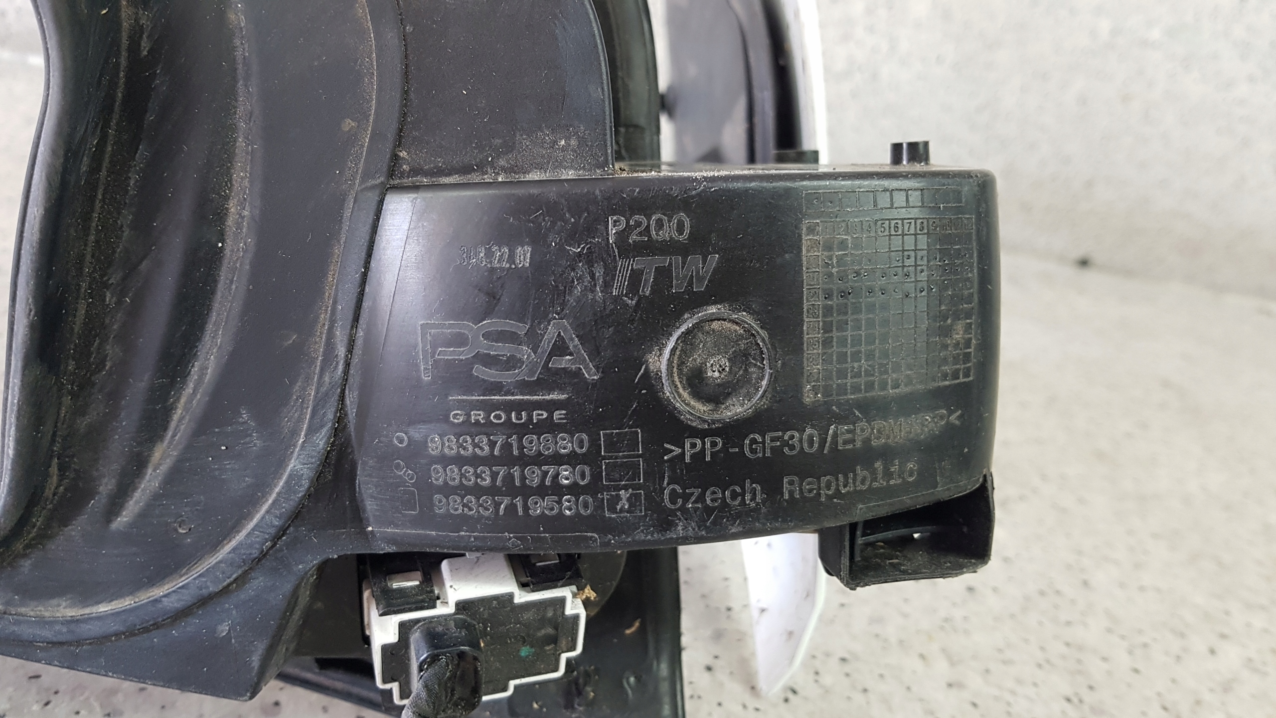 OPEL MOKKA E 2020 - 9833719580 Adapter, Stecker LADOWARKI 3059